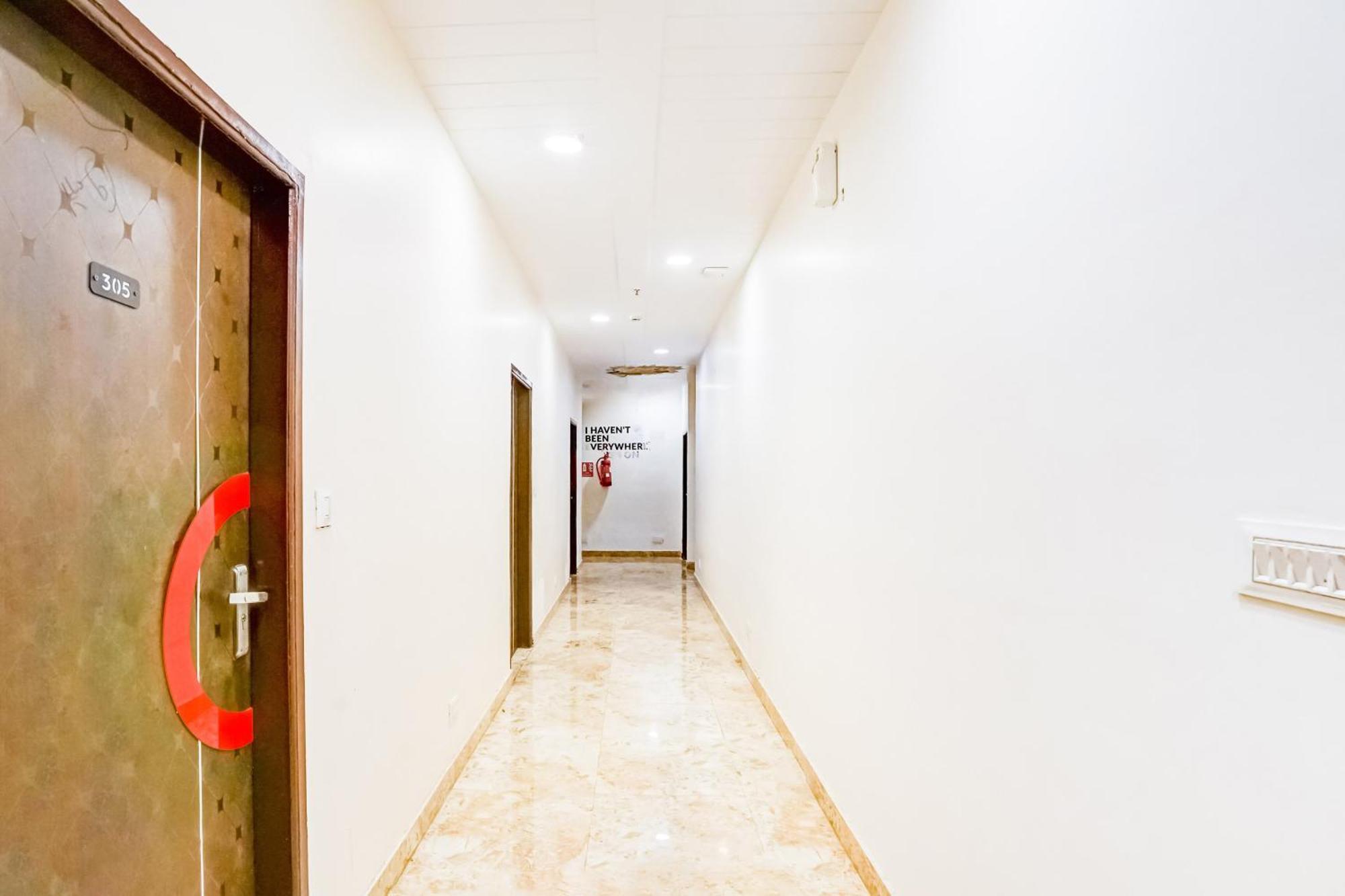 Super Townhouse Jagatpura 4*