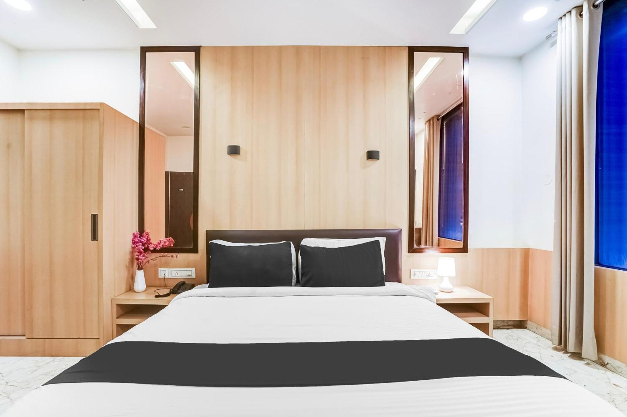 Super Townhouse Jagatpura Hotel 4*