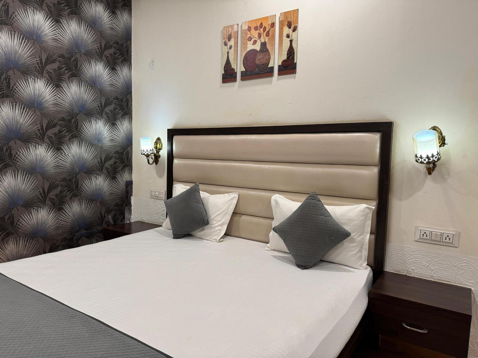 Farm stay The Sparkle Farm House Jaipur