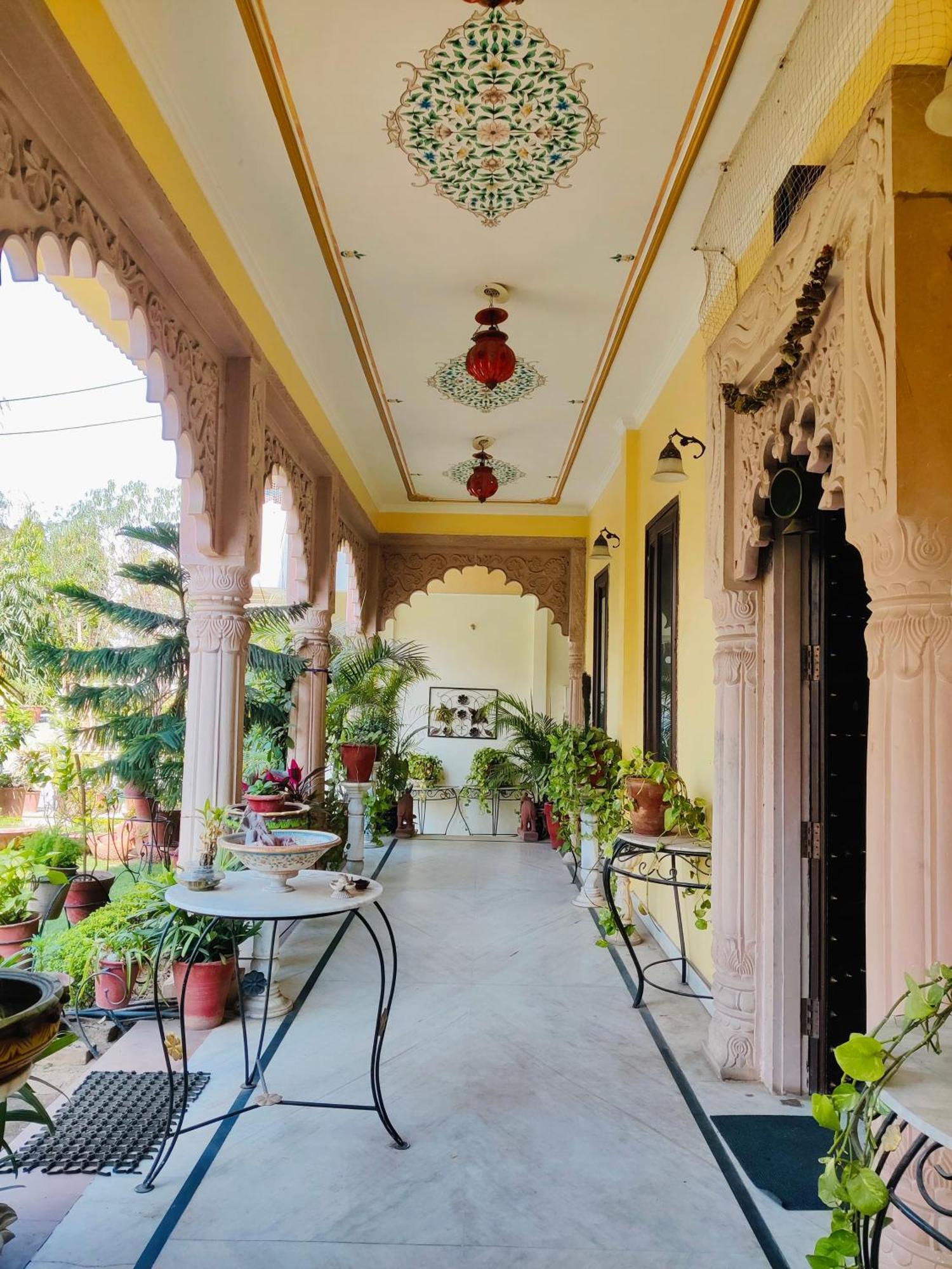 The Kunadi Haveli Hotel 3*