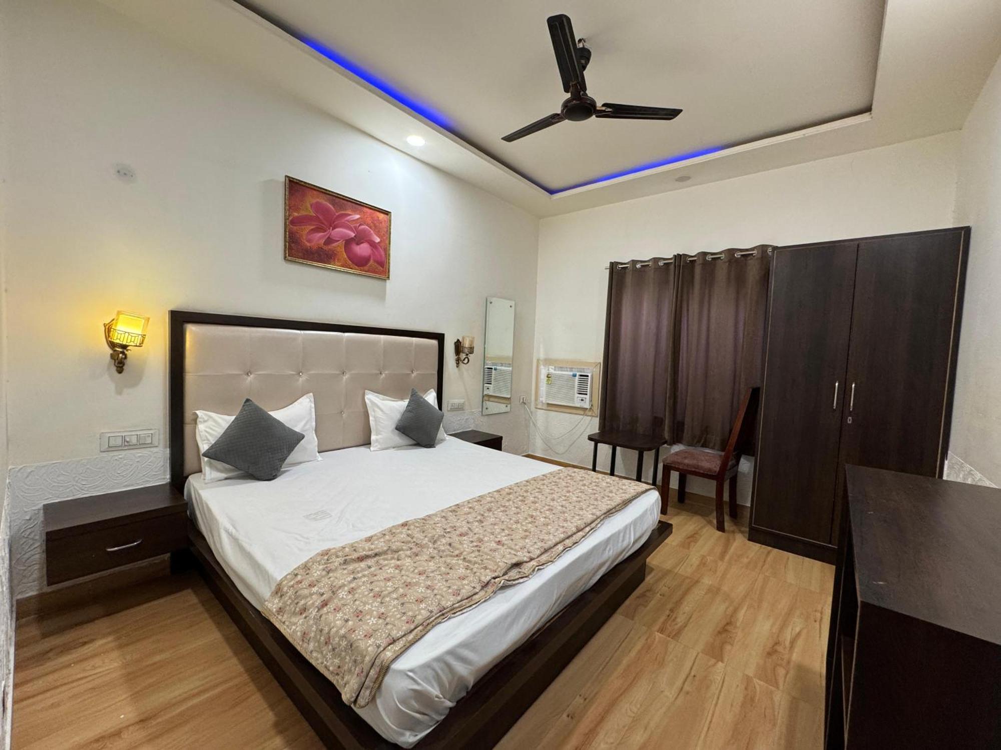 The Sparkle Farm House Jaipur