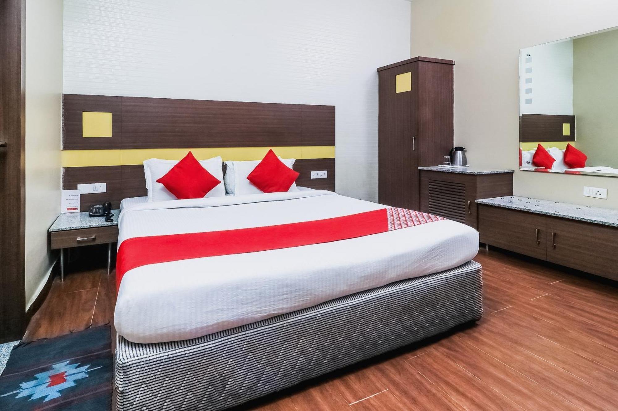 Hotel Townhouse Oak Krishna Nagar Formerly Aqua