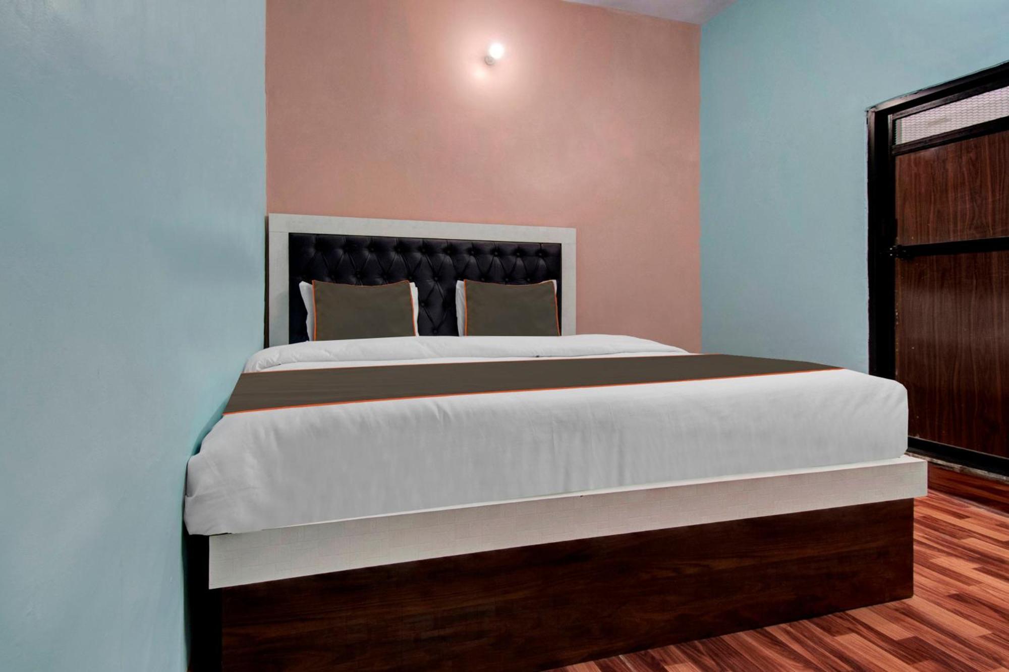 Collection O The Legent Hotel