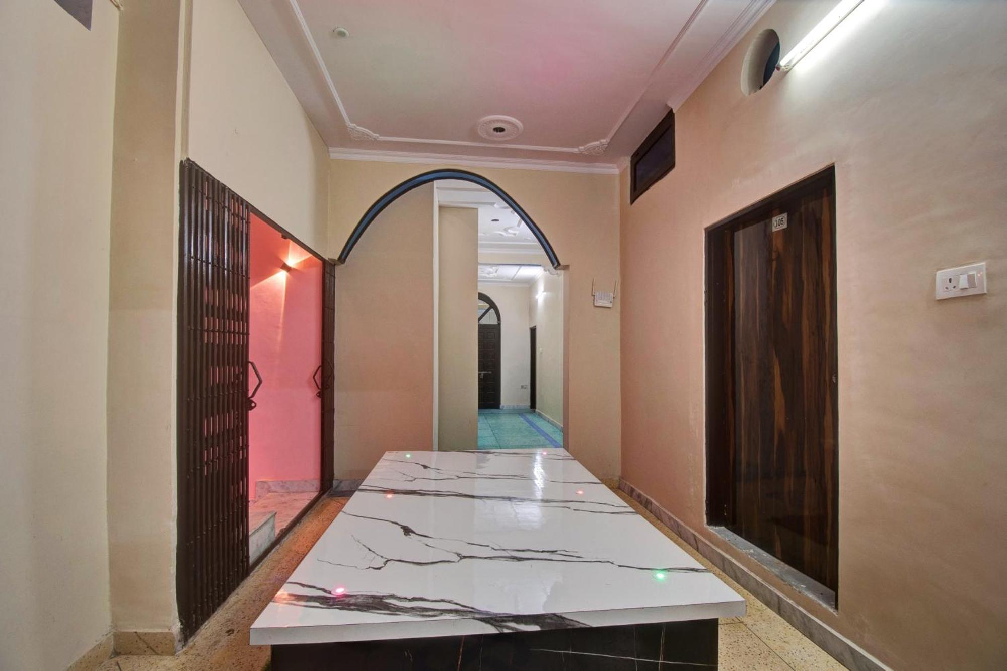 Collection O The Legent Hotel