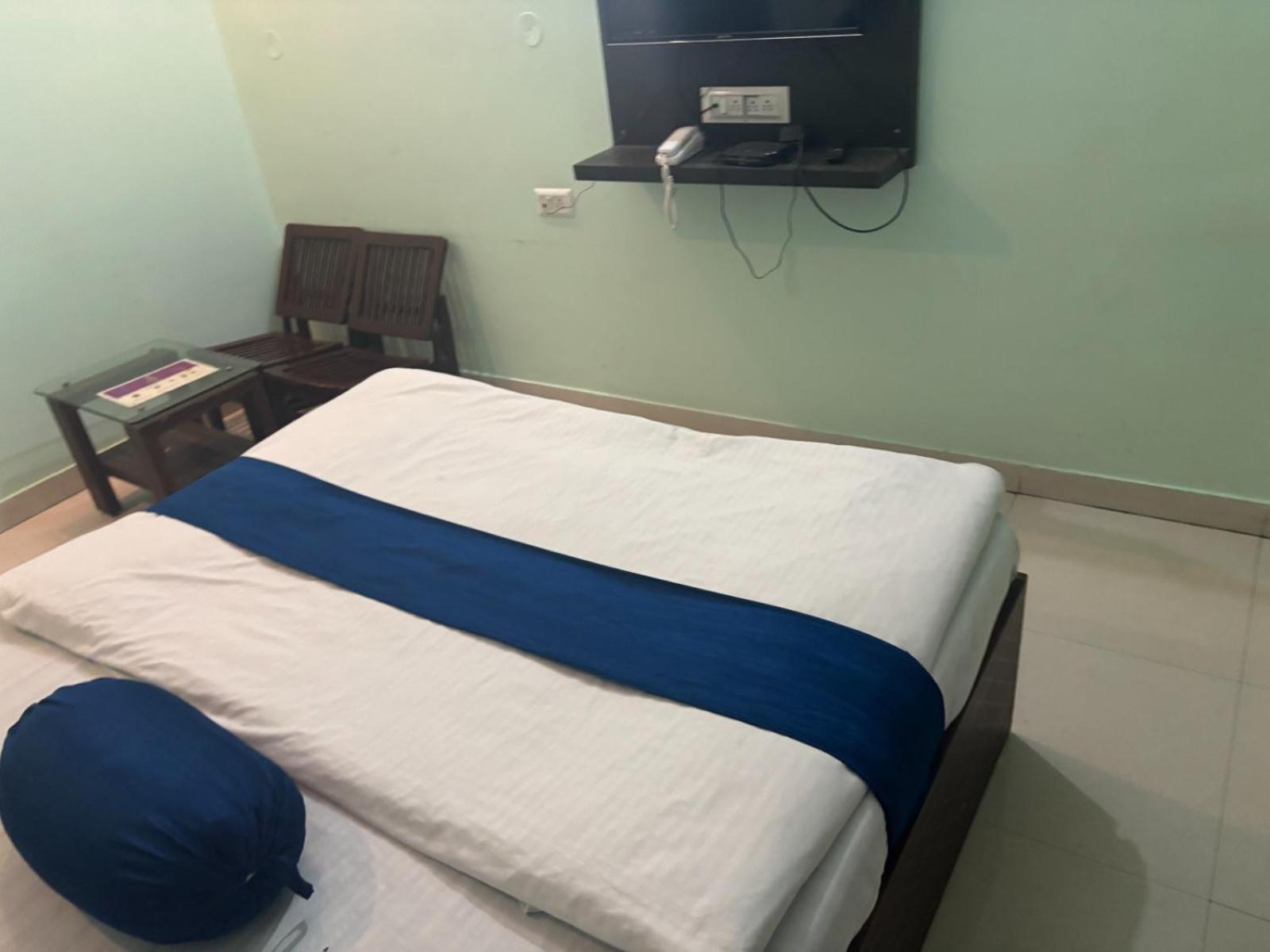 Hotel Govindam Plaza 2*