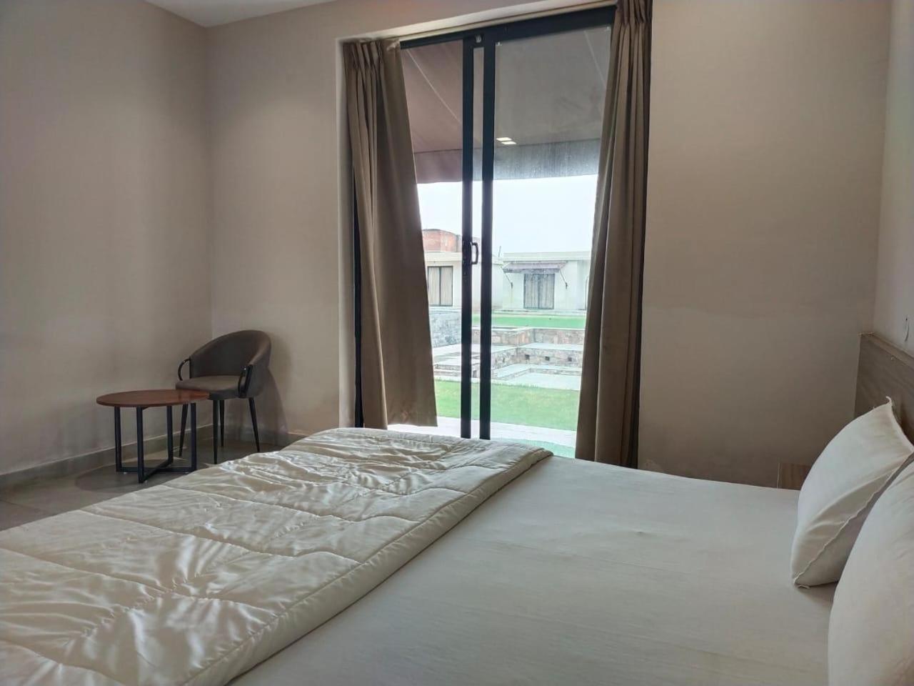 Sakura & Hotel 3*