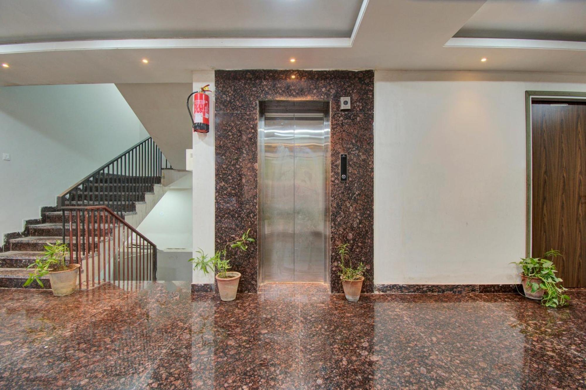 Hotel O Shiv Mahima *