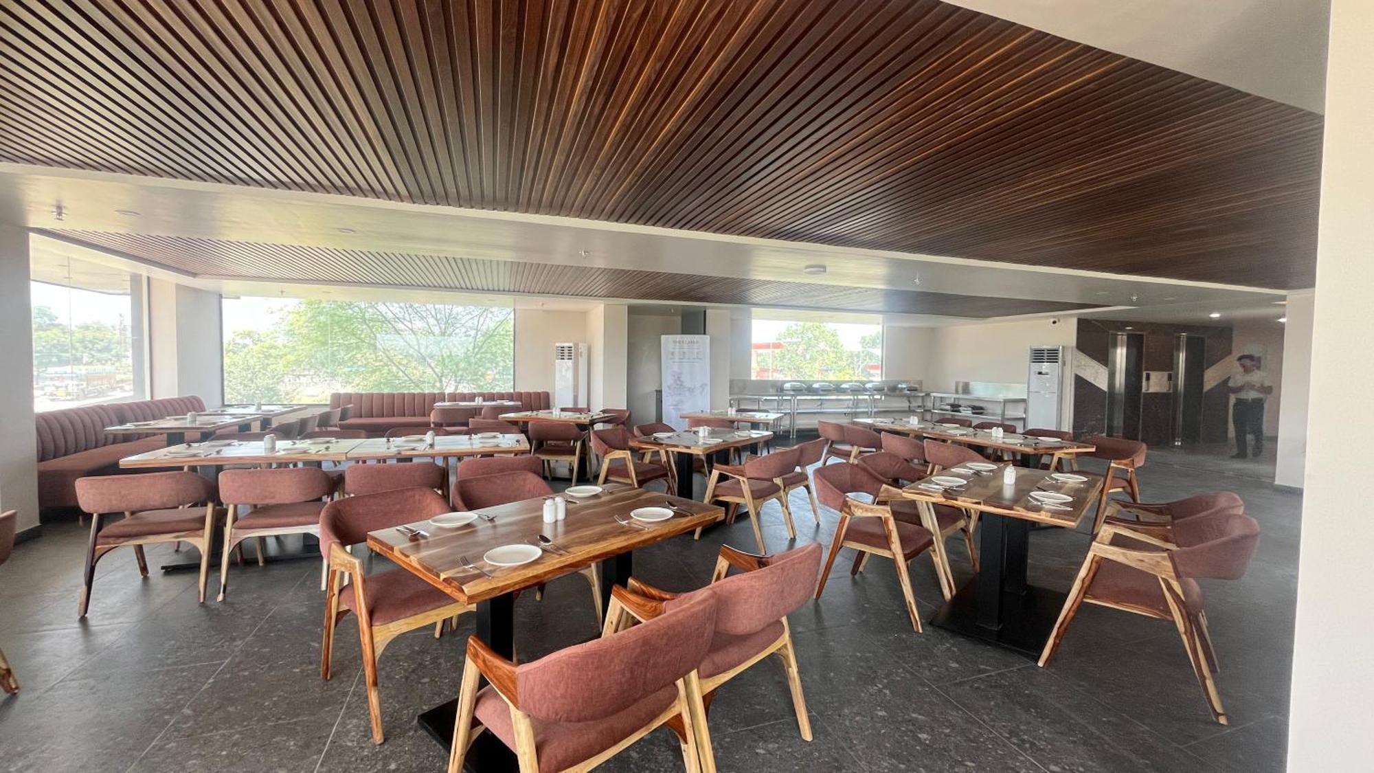 Clarks Hotel 4*