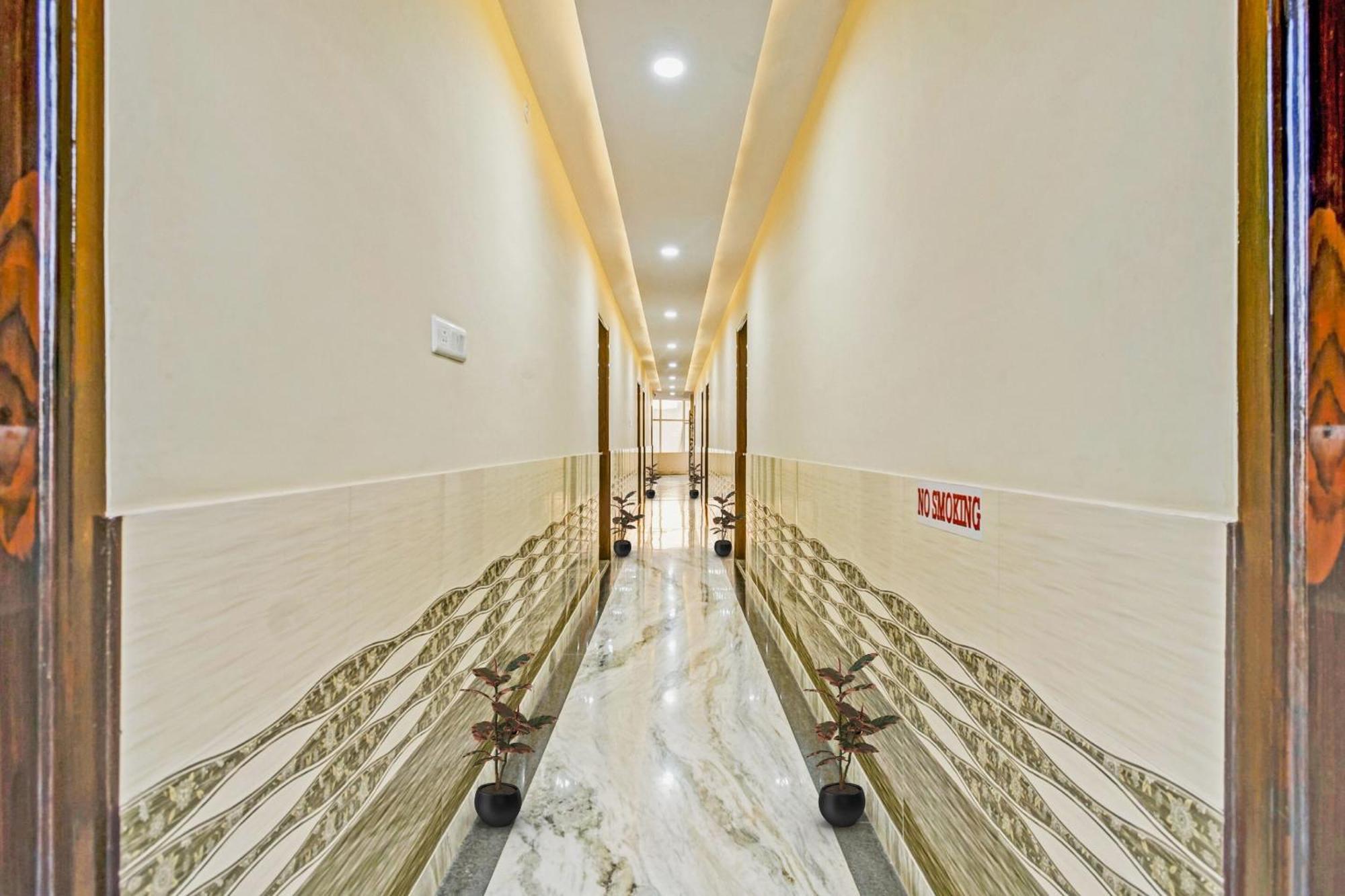 O Samrat Hotel