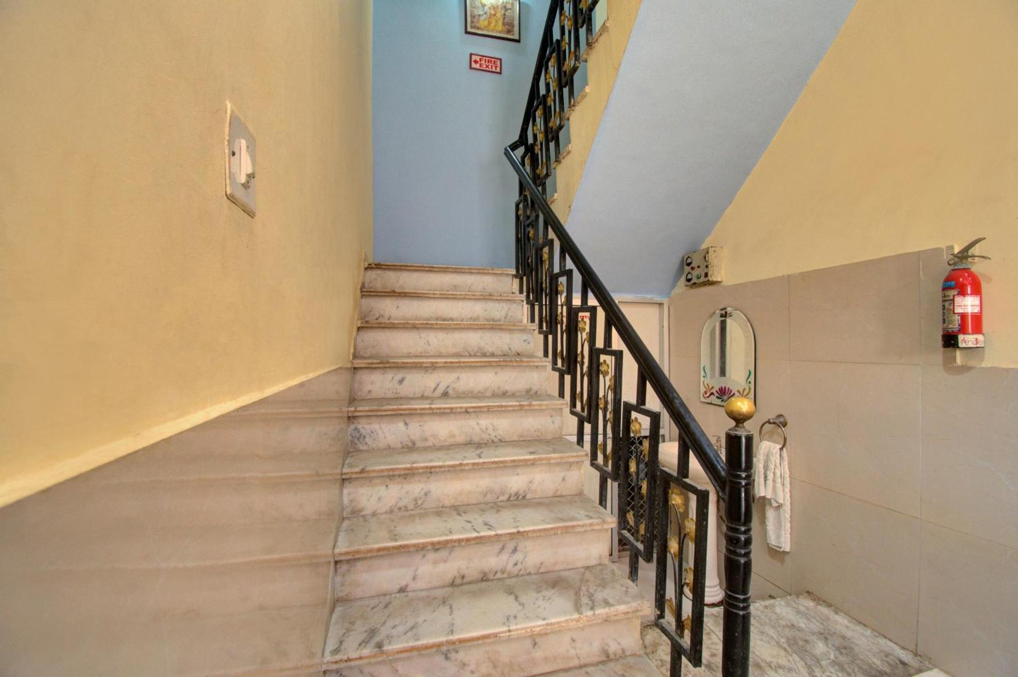 O Asian Palace Hotel 4*