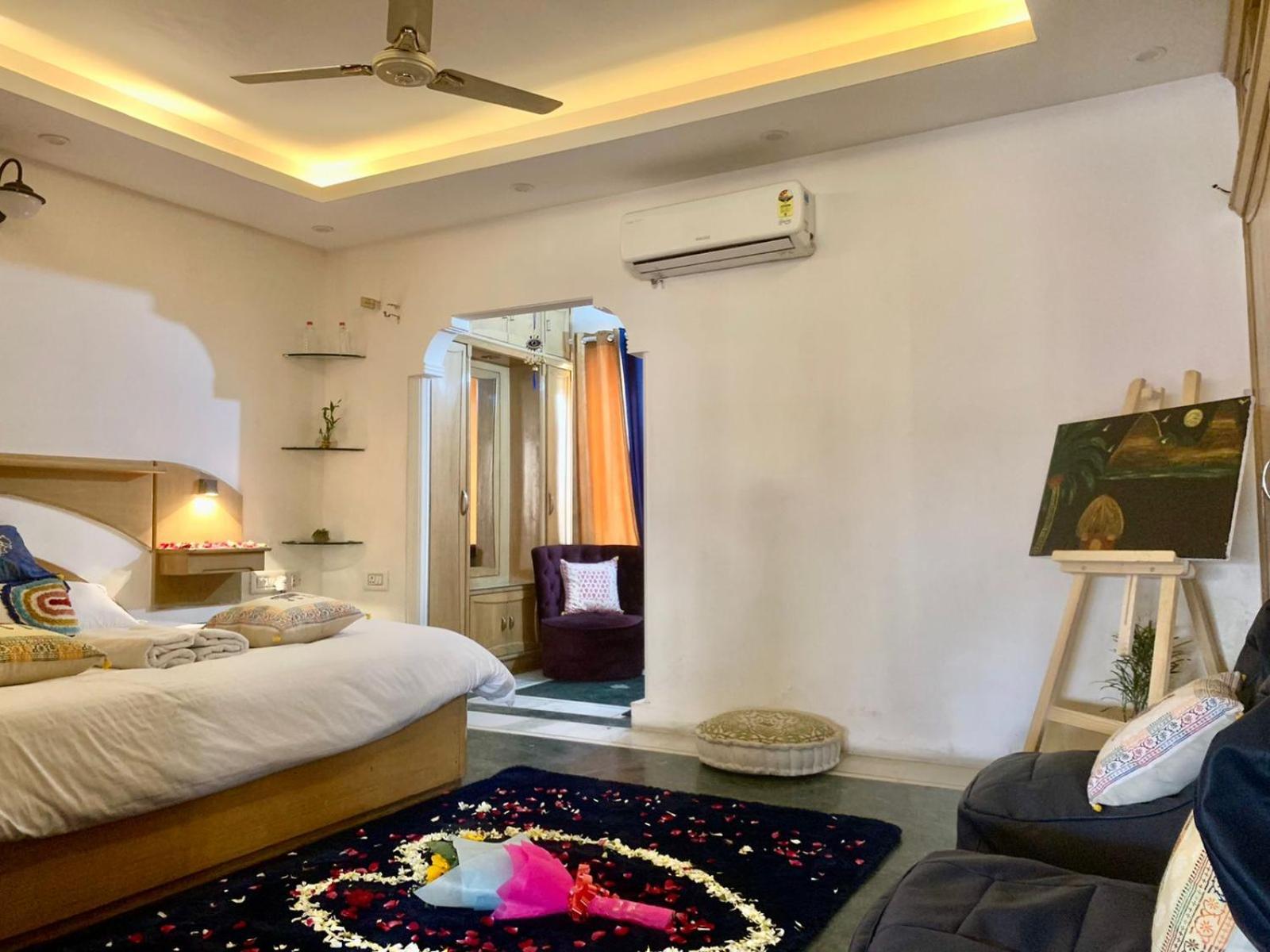 Area 369 Hotel