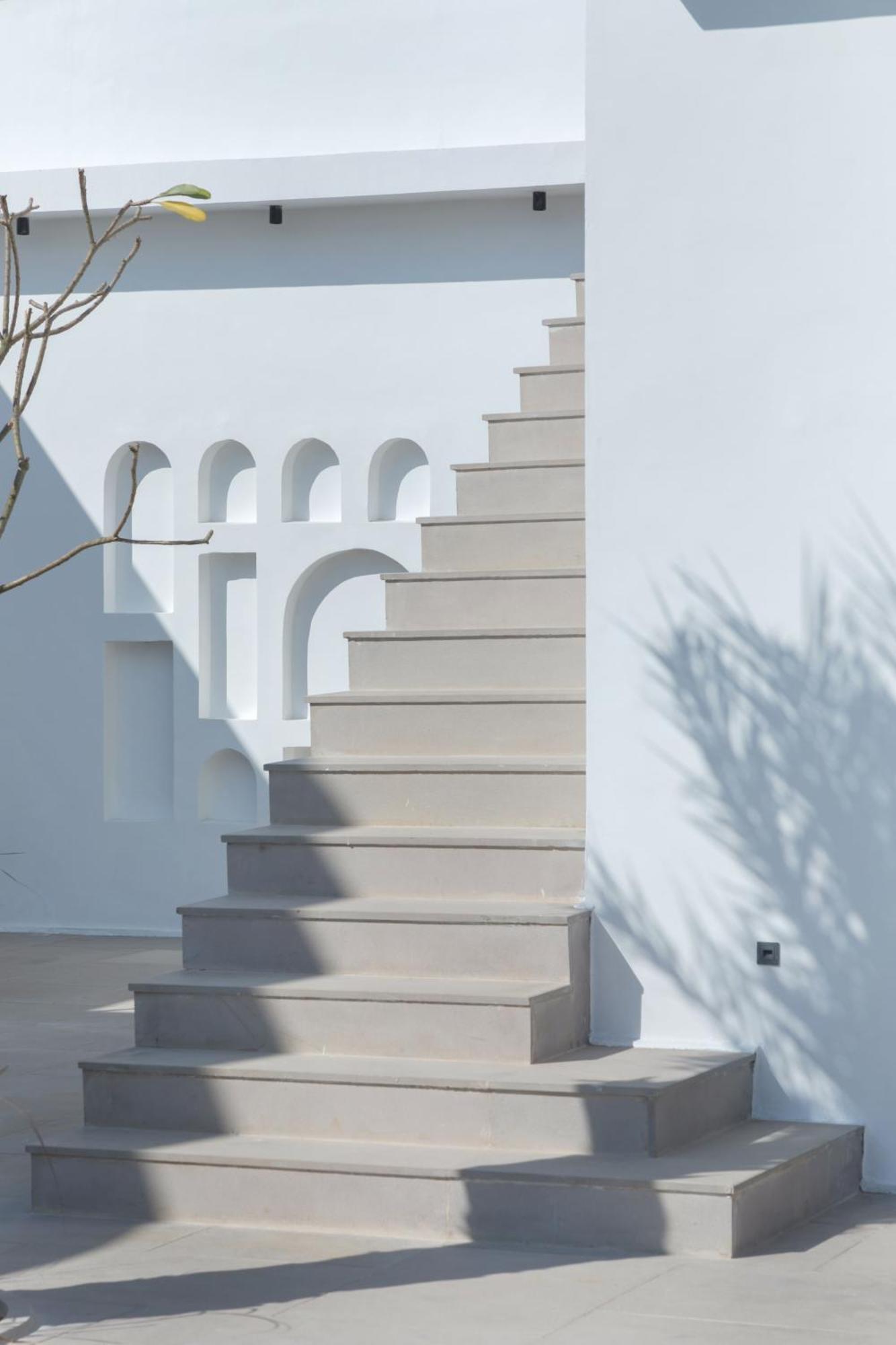 Rawstone Luxury