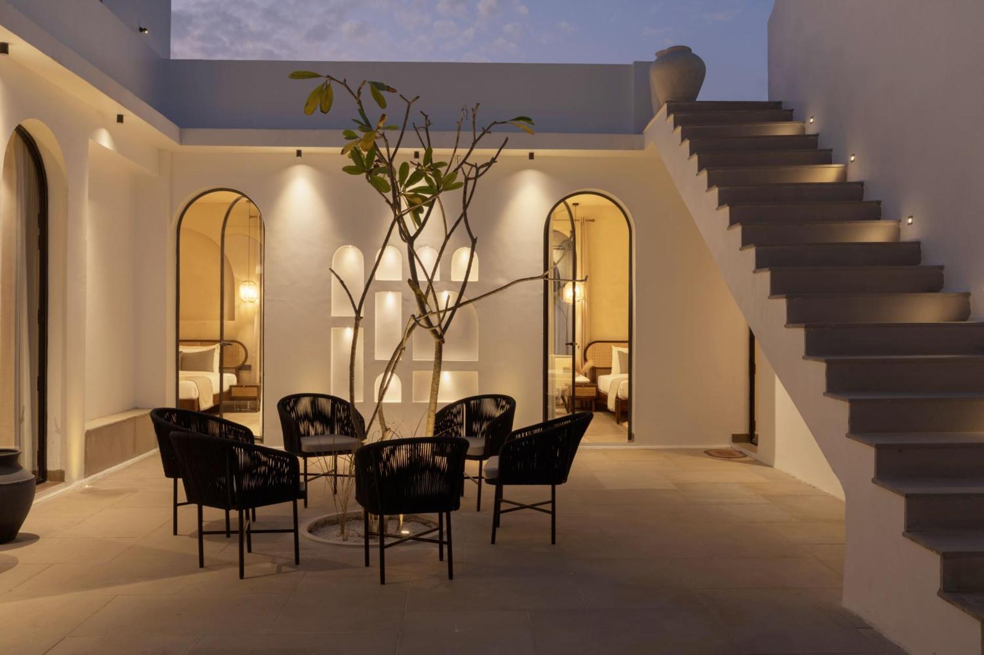 Rawstone Luxury Villa *