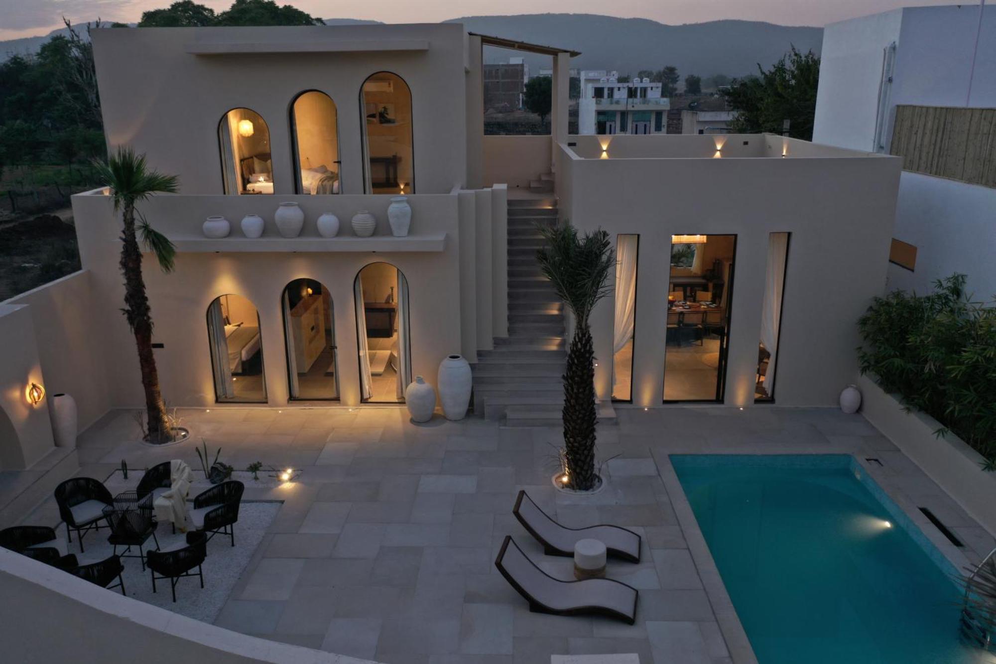 Rawstone Luxury