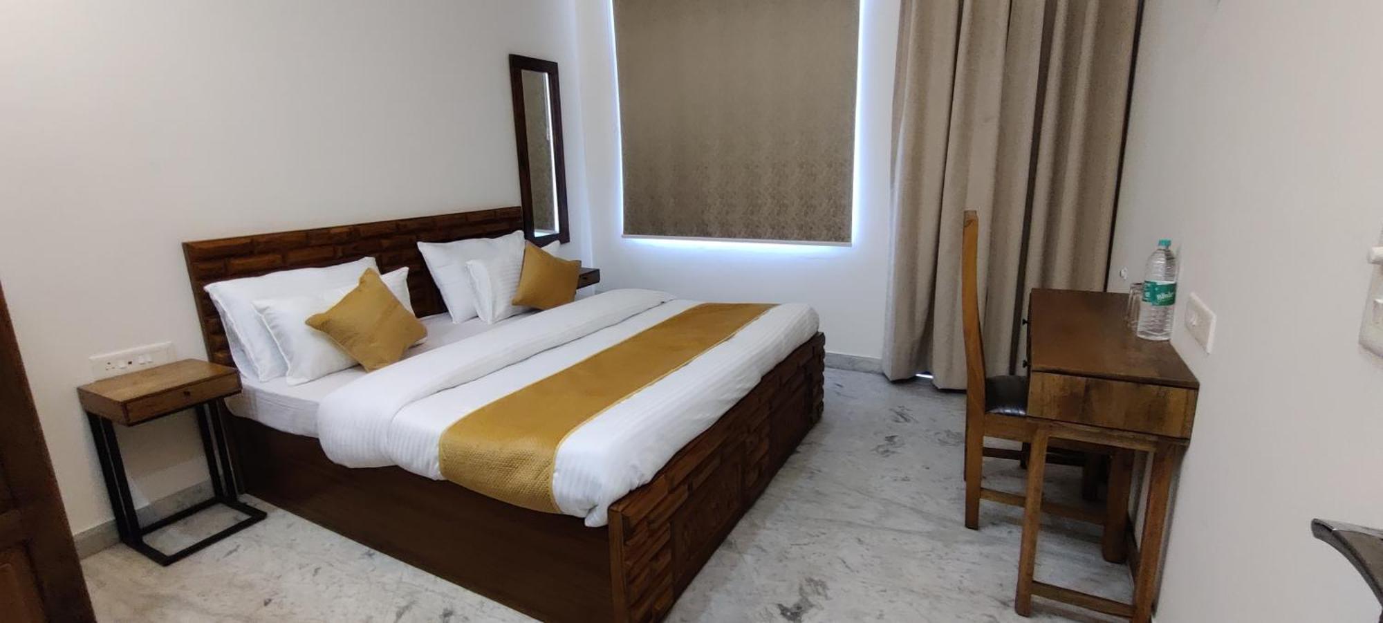Suryavanshi Palace 3*