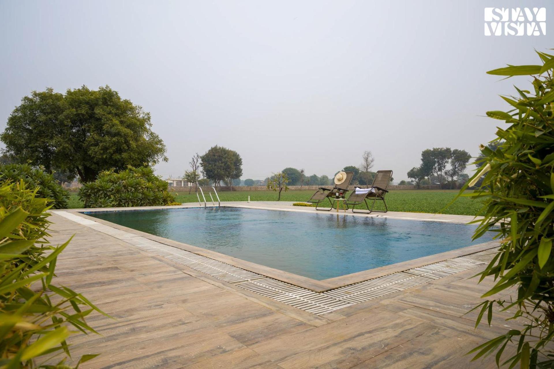 Stayvista At The Saket Farm With Pool, Bonfire Jaipur