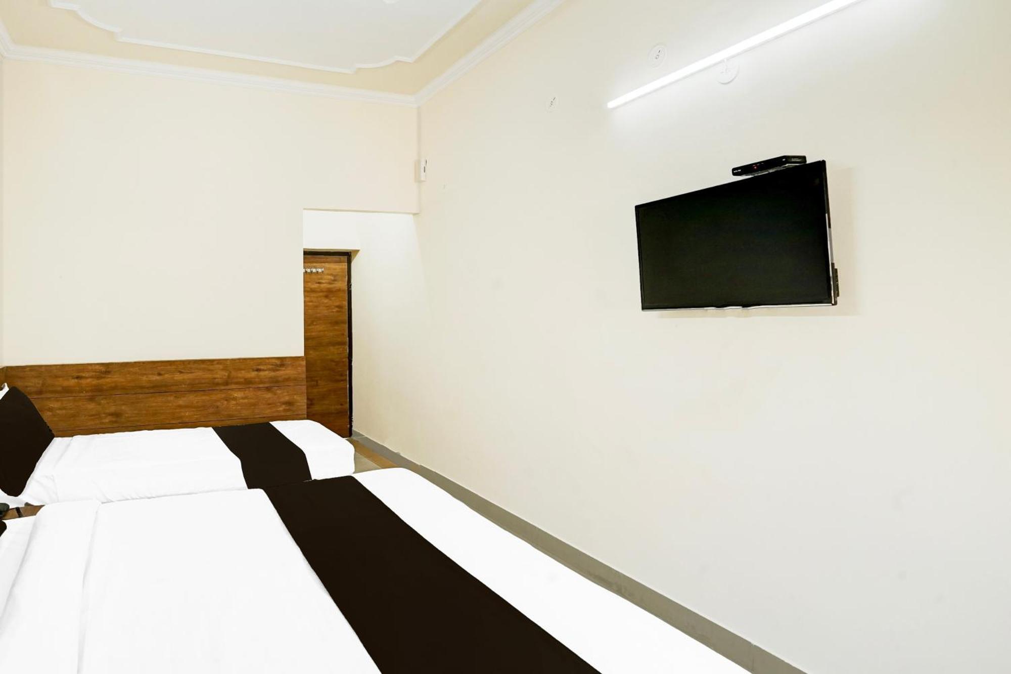 Super O Meera Marg Near Bani Park Formerly Cozy Vibes Hotel 3*