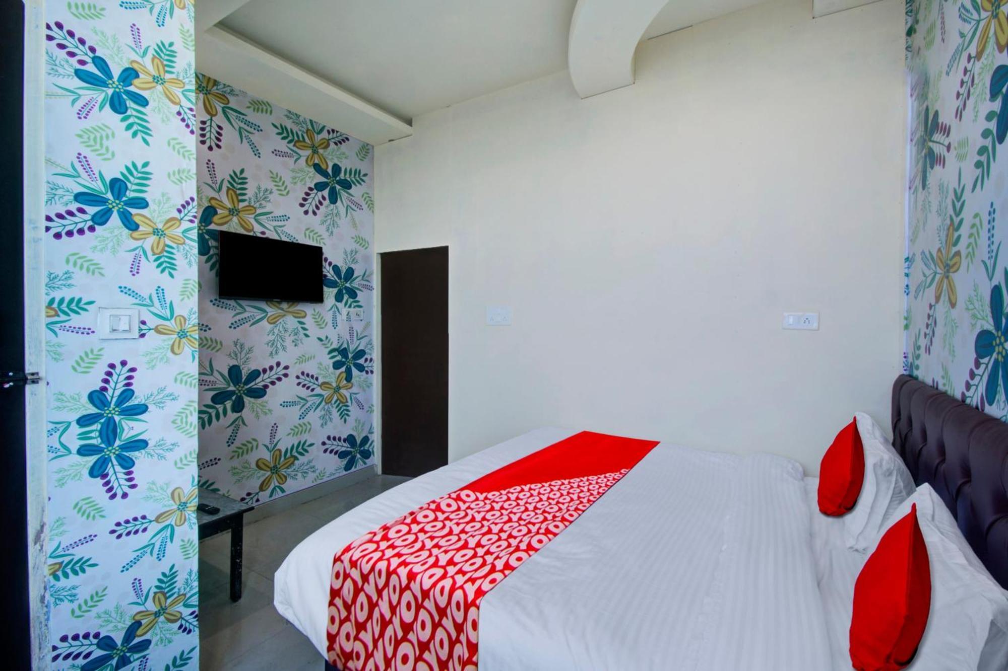 Vip Hotel 3*