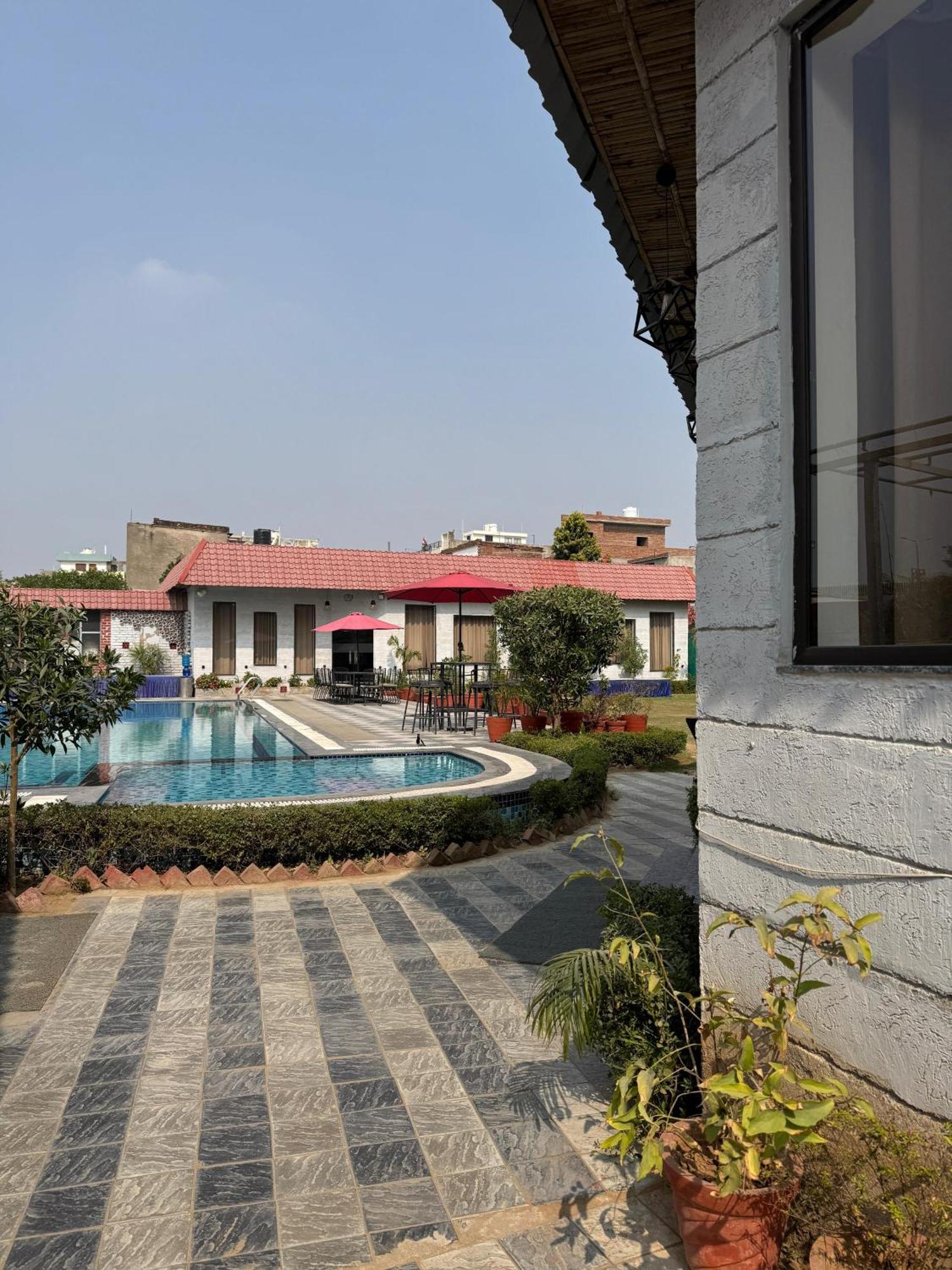 The Sparkle Farm House Farm stay