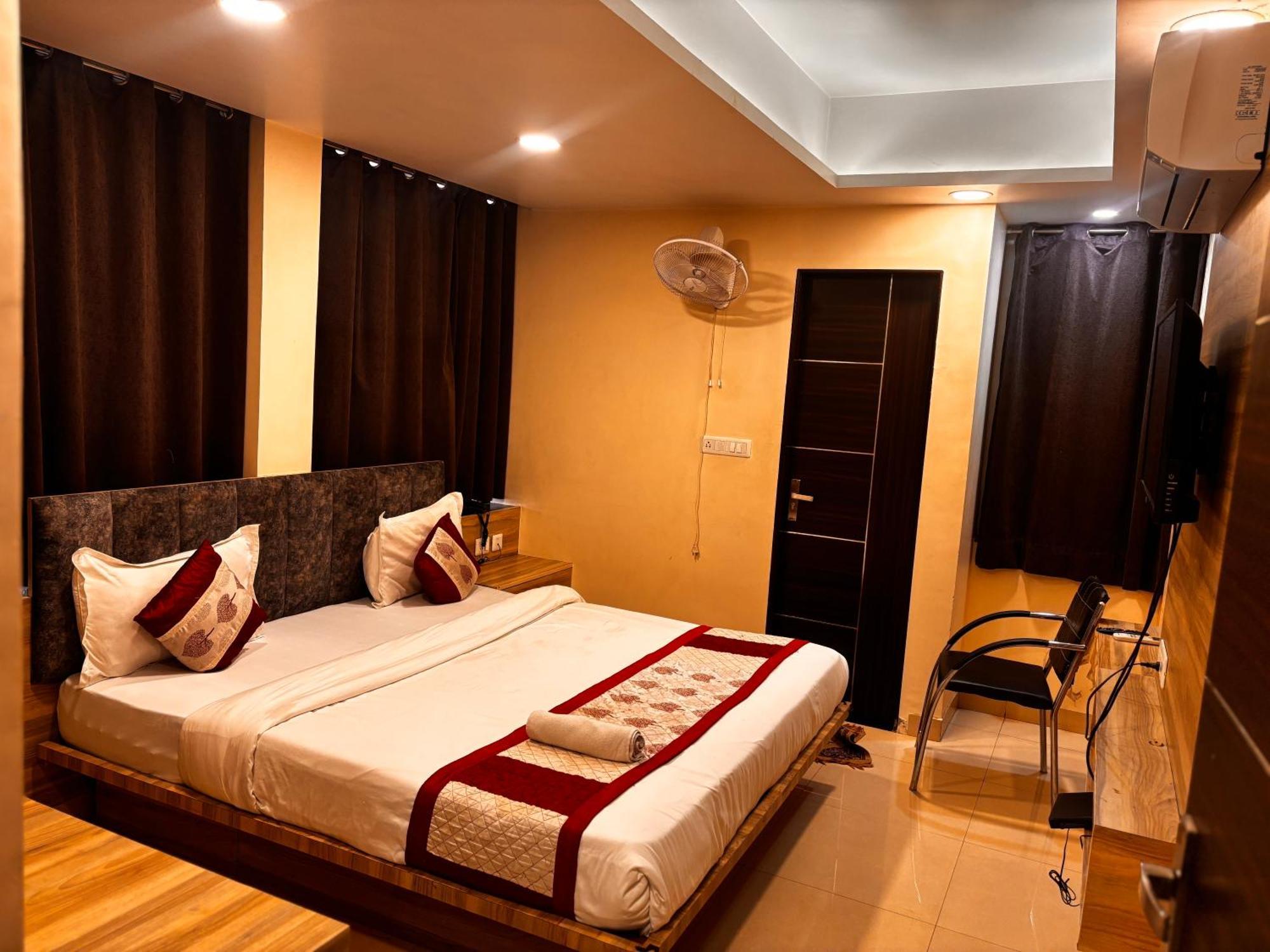 Gulabi Nagri, Malviya Nagar,