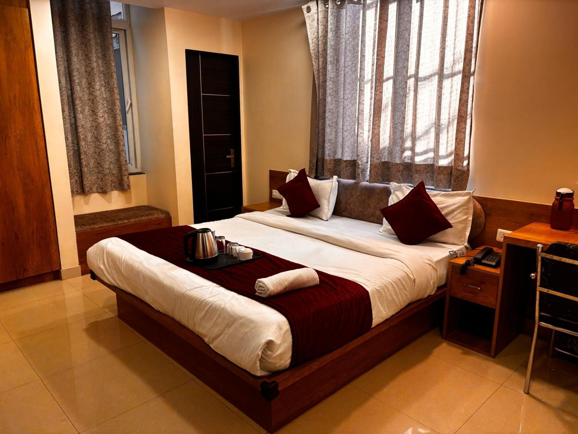 Gulabi Nagri, Malviya Nagar, 2* Jaipur
