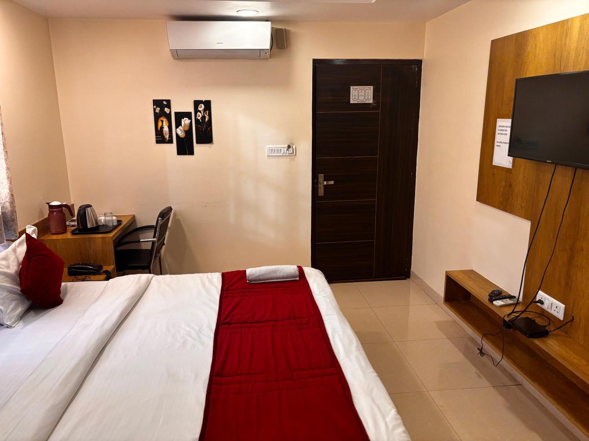 Hotel Gulabi Nagri, Malviya Nagar, Jaipur