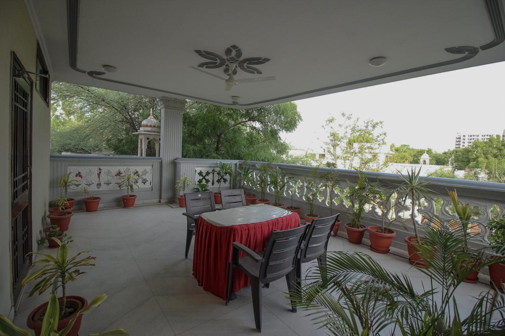 Hotel Super Hotel O Jaipur Stays Jaipur