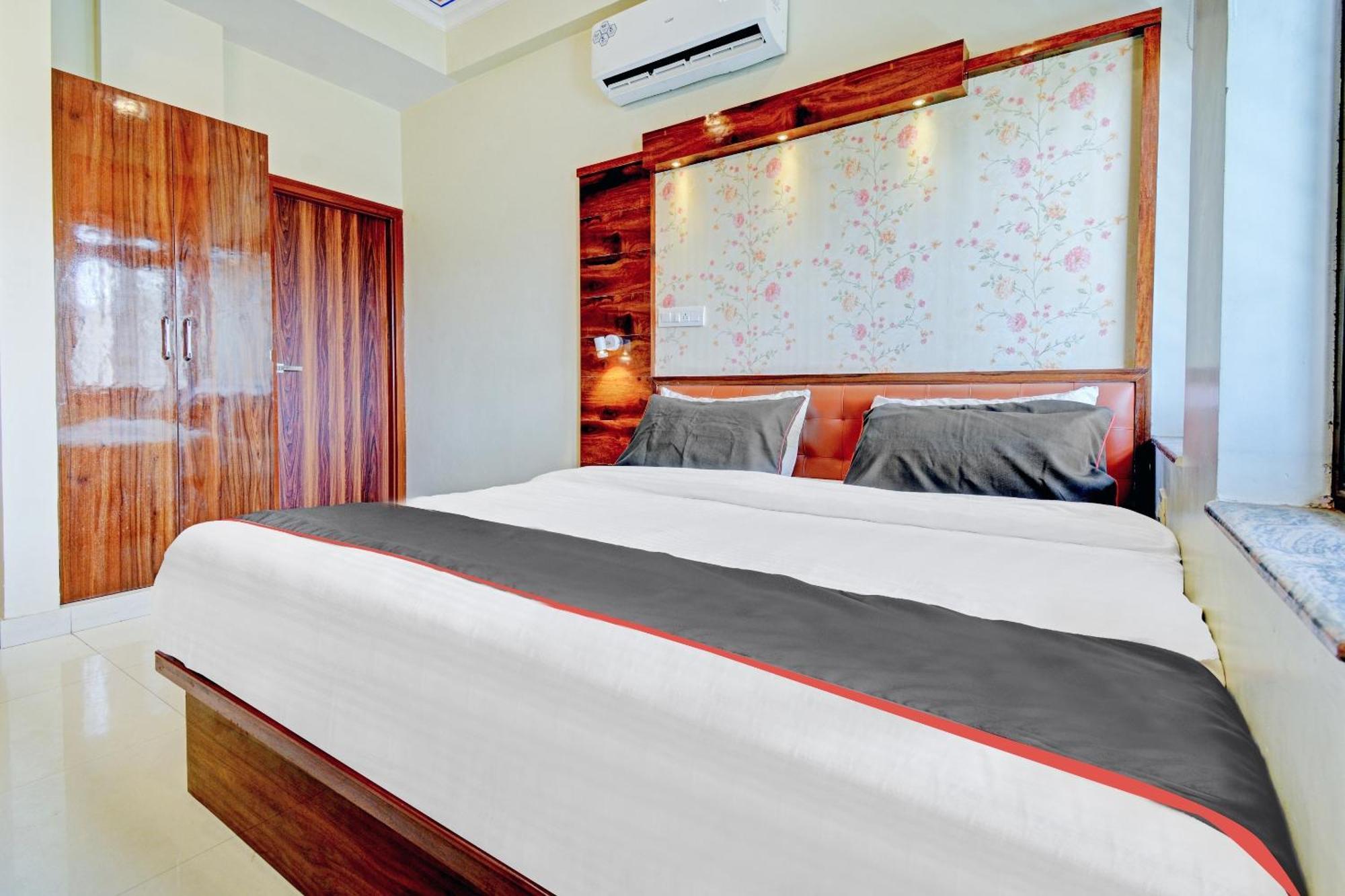 Collection O Tejesvi Hotel 4*