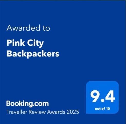 Hostel Pink Backpackers *