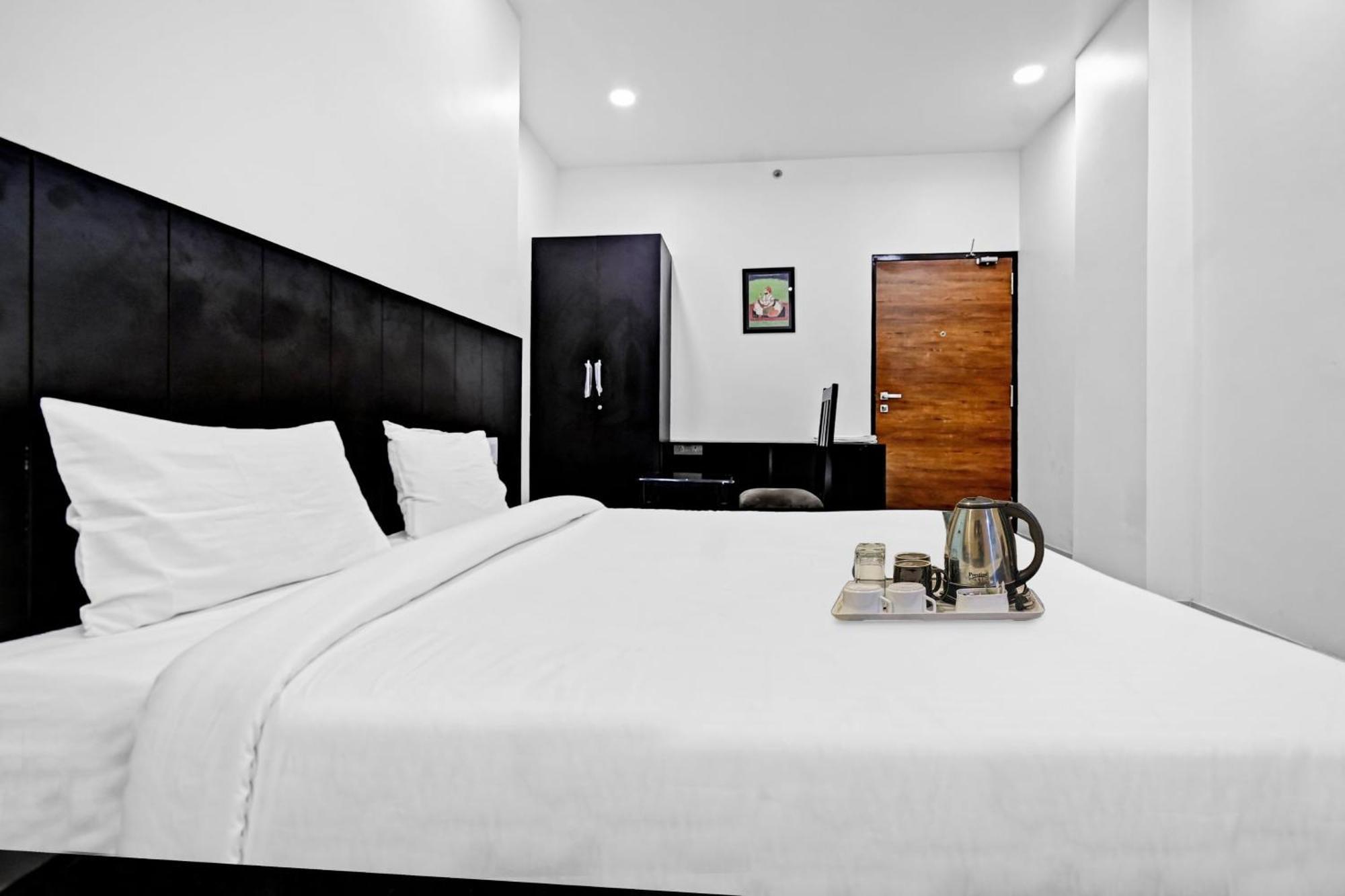Hotel Townhouse By My Jaipur