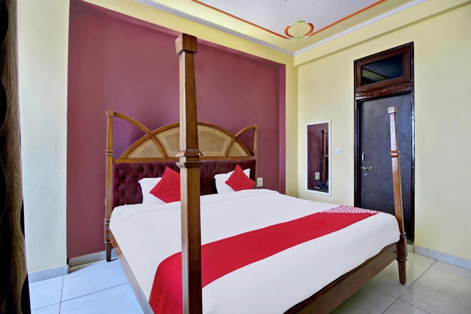 O Kanak And Restro Hotel 4*