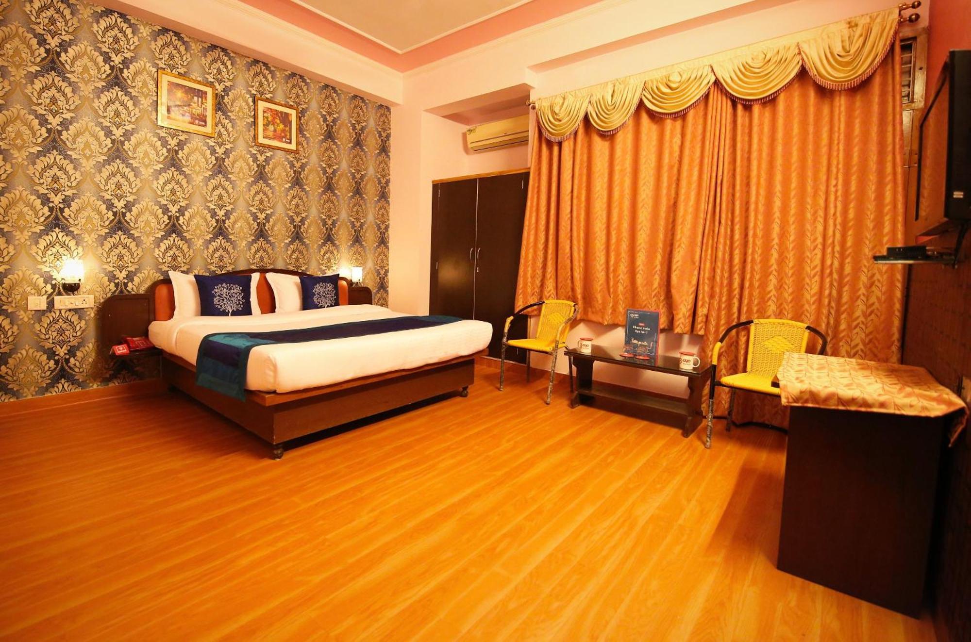 Collection O Manohar Palace Hotel