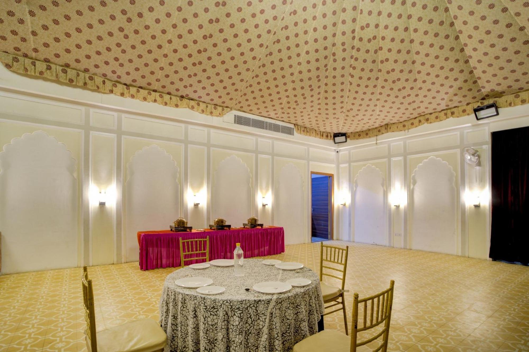 Palette - Madhogarh