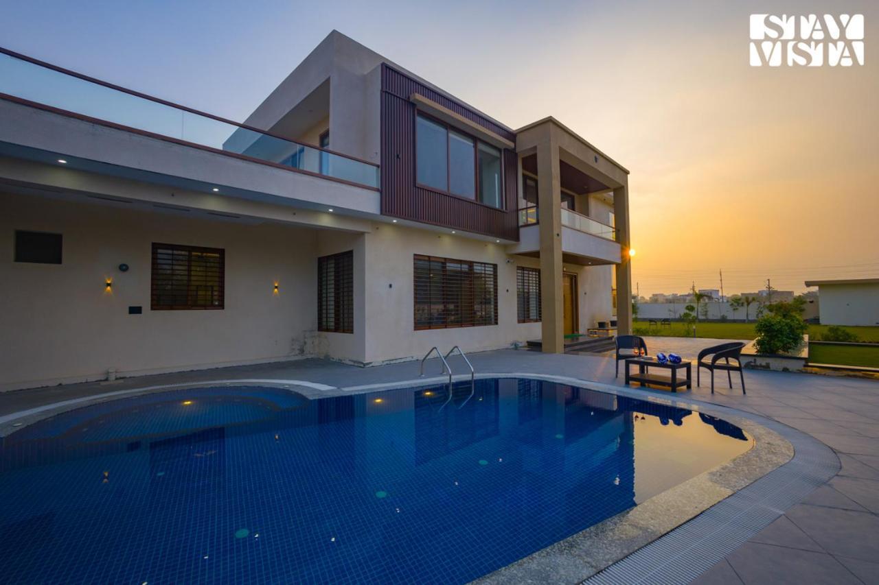 Stayvista At Lush Haven With Pool, Ac * Jaipur