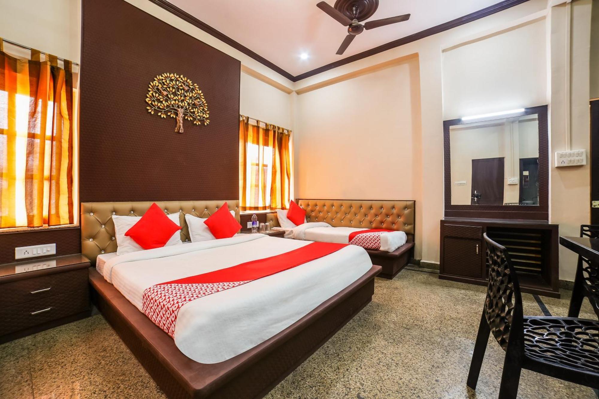 Collection O Golden Days Club 3* Jaipur
