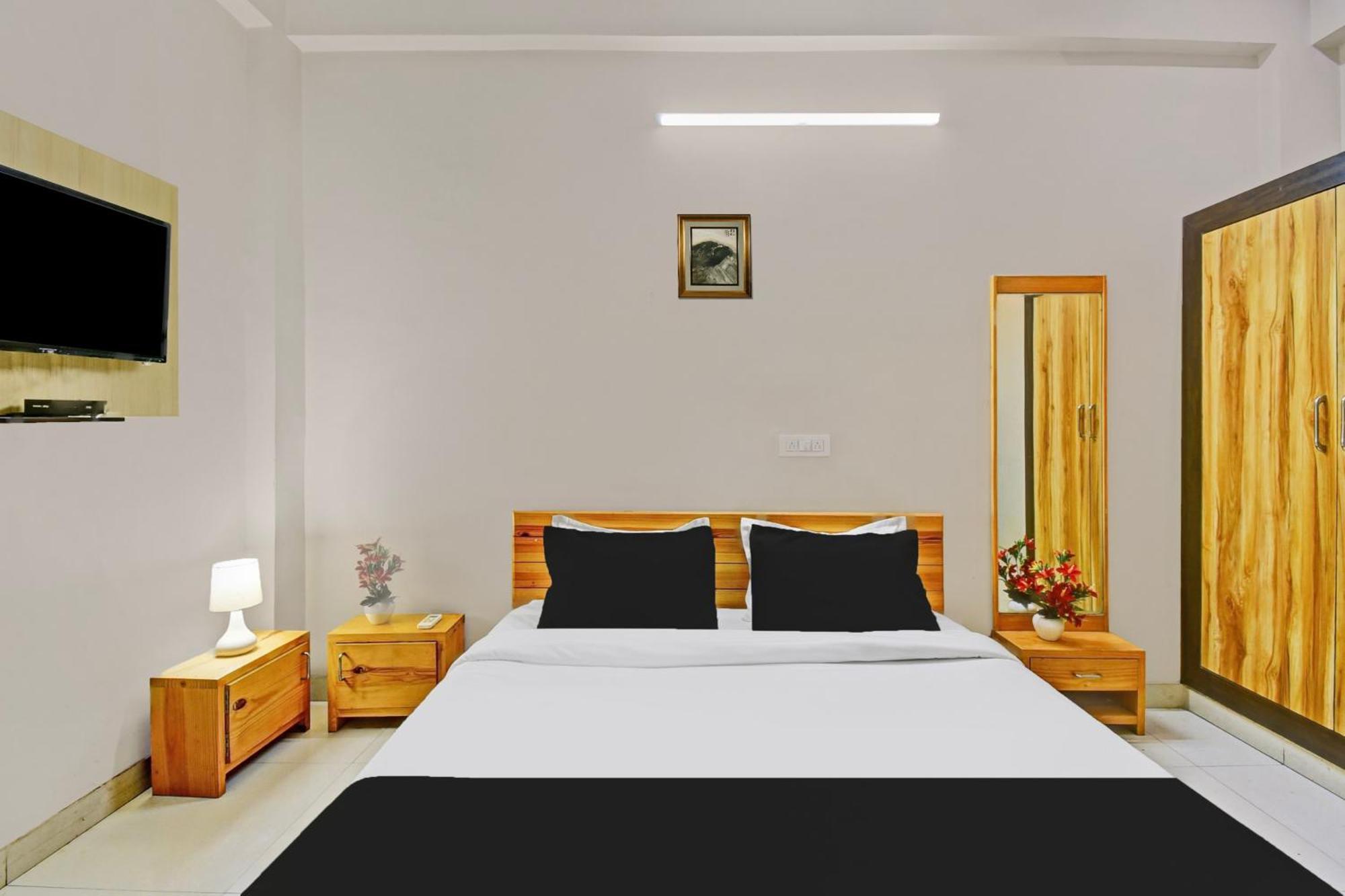 Collection O Abhay Hotel 4*