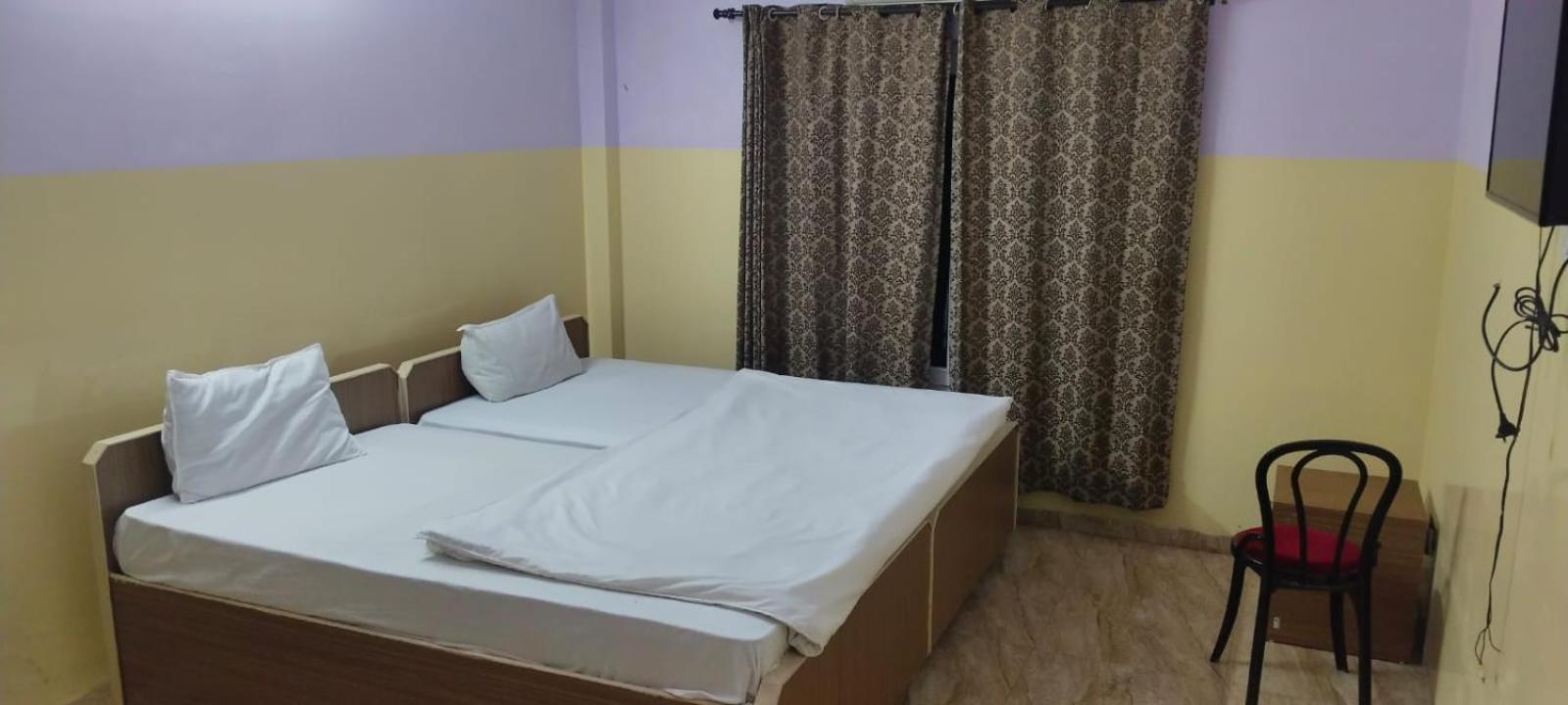 Royal Sanj 3*