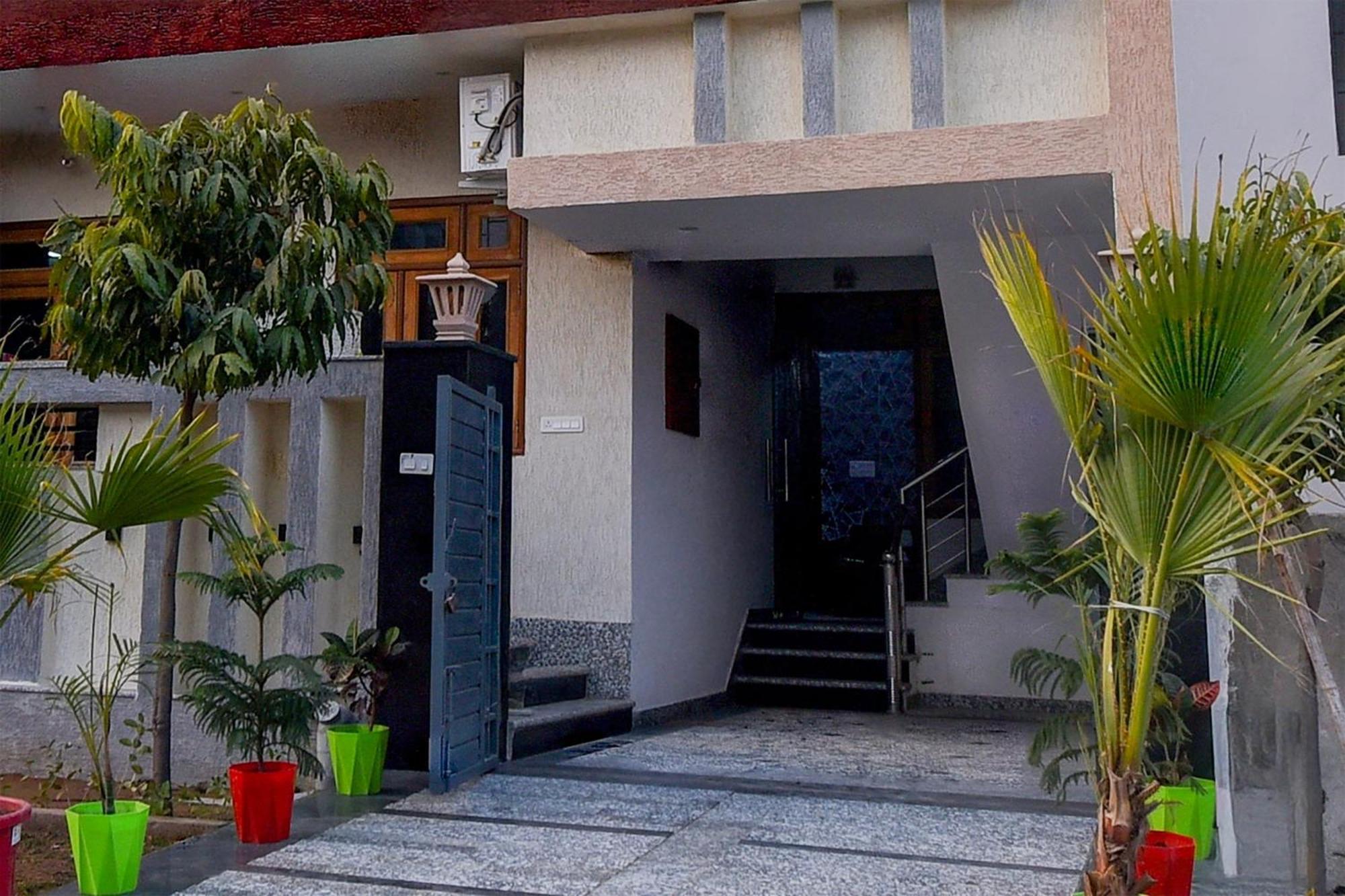 Hotel O Luxury - 2 Jaipur