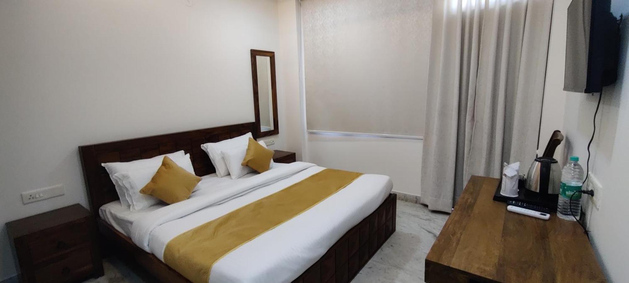 Suryavanshi Palace Hotel 3*