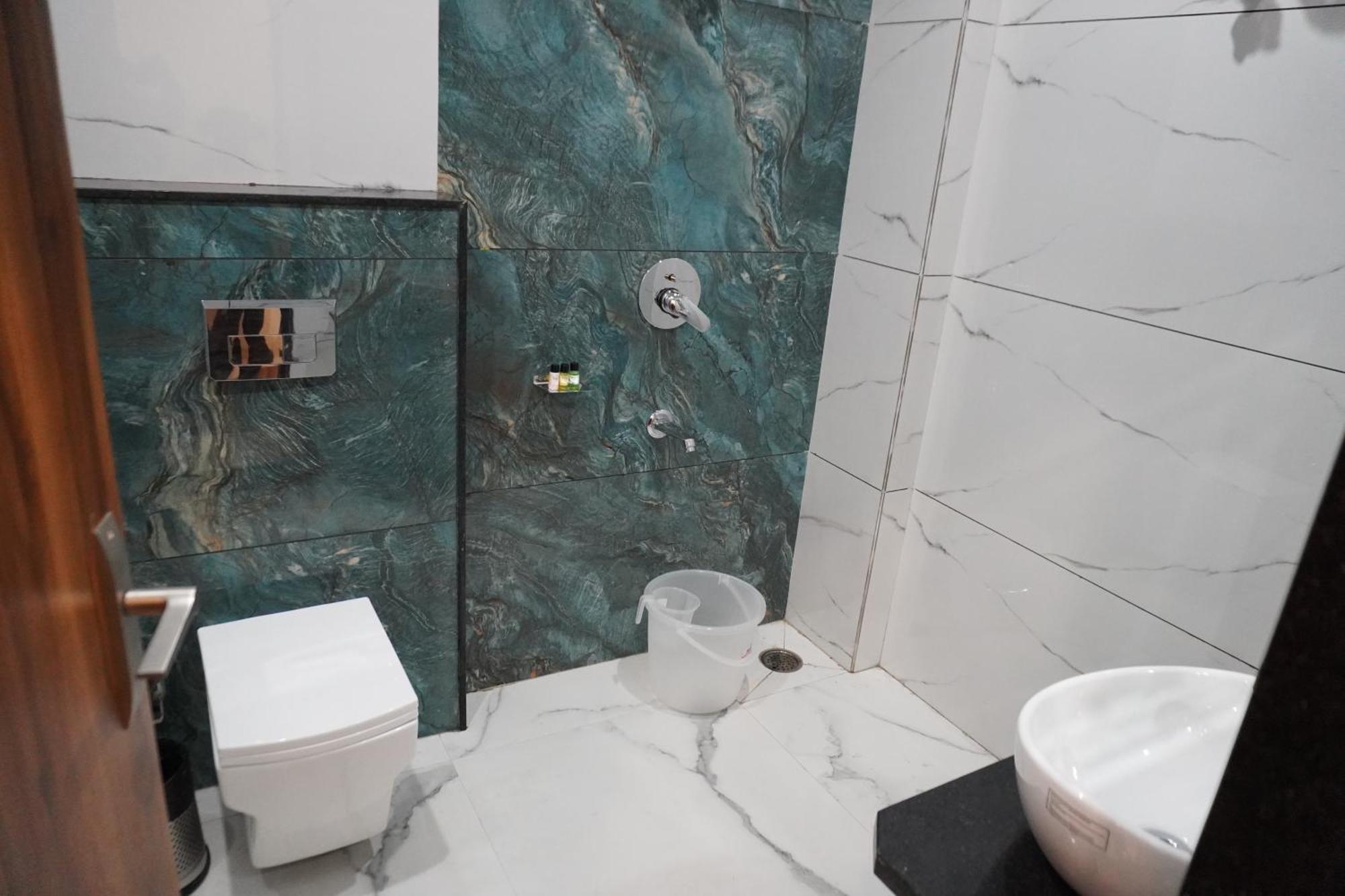 Hotel De Grand Dwarka-Near Jaipur Airport Hotel