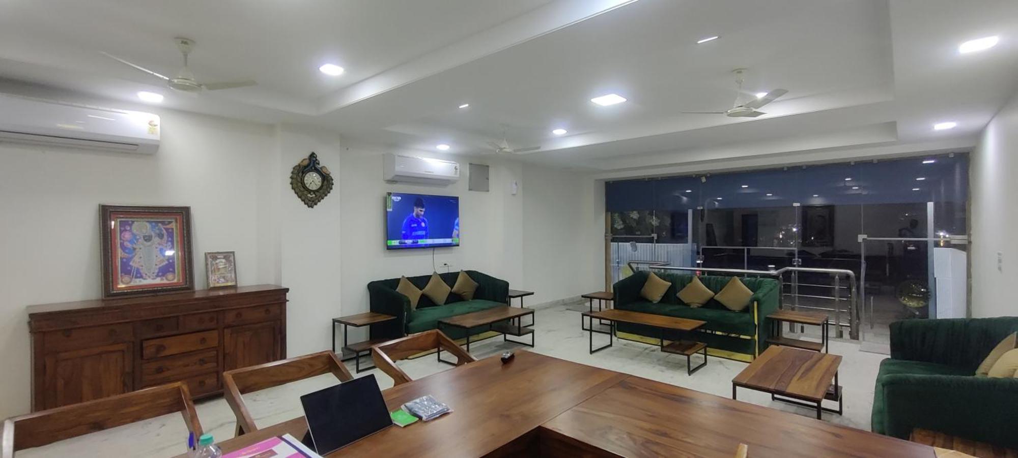Suryavanshi Palace 3*