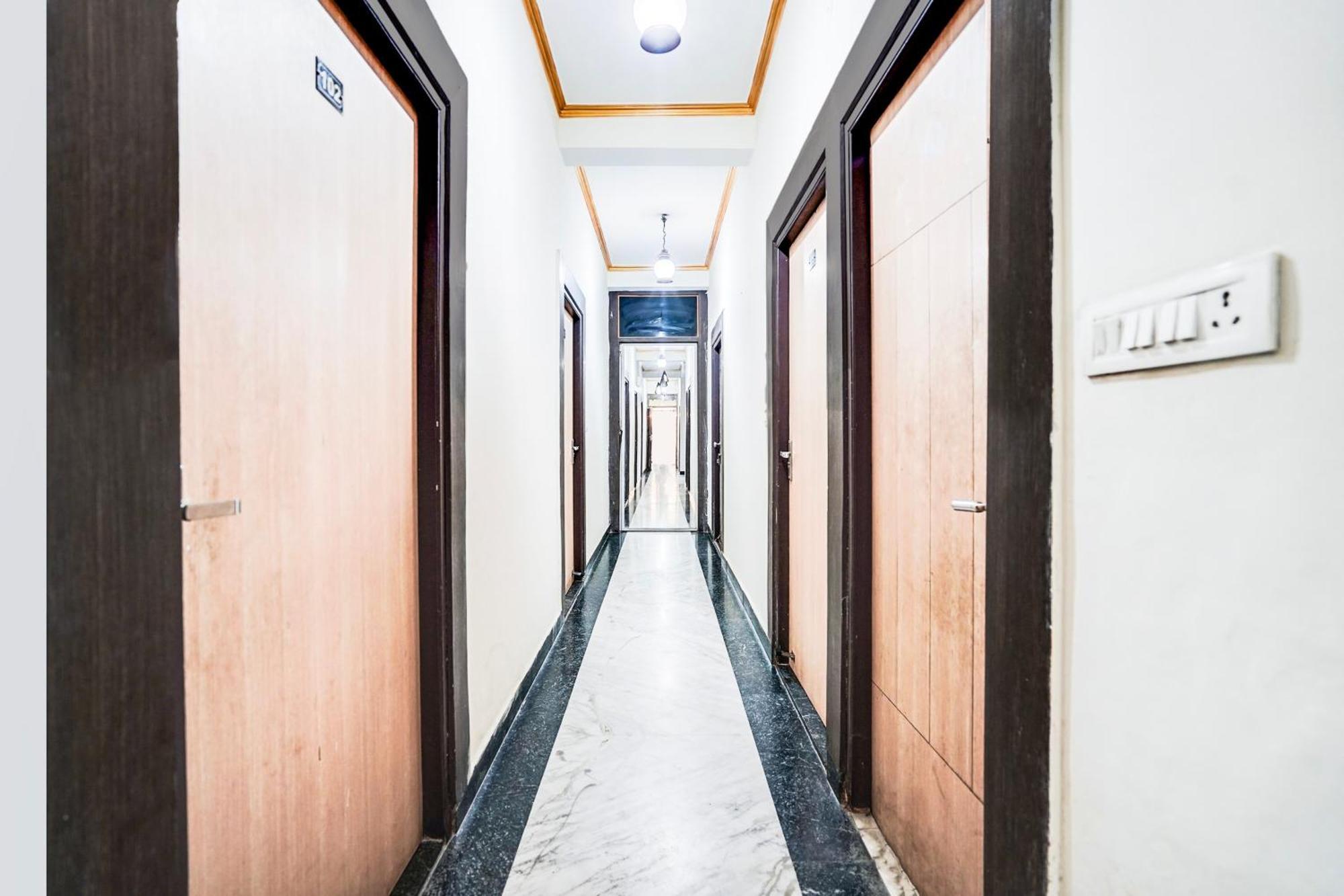 Super O Vaishali Nagar Hotel 4*