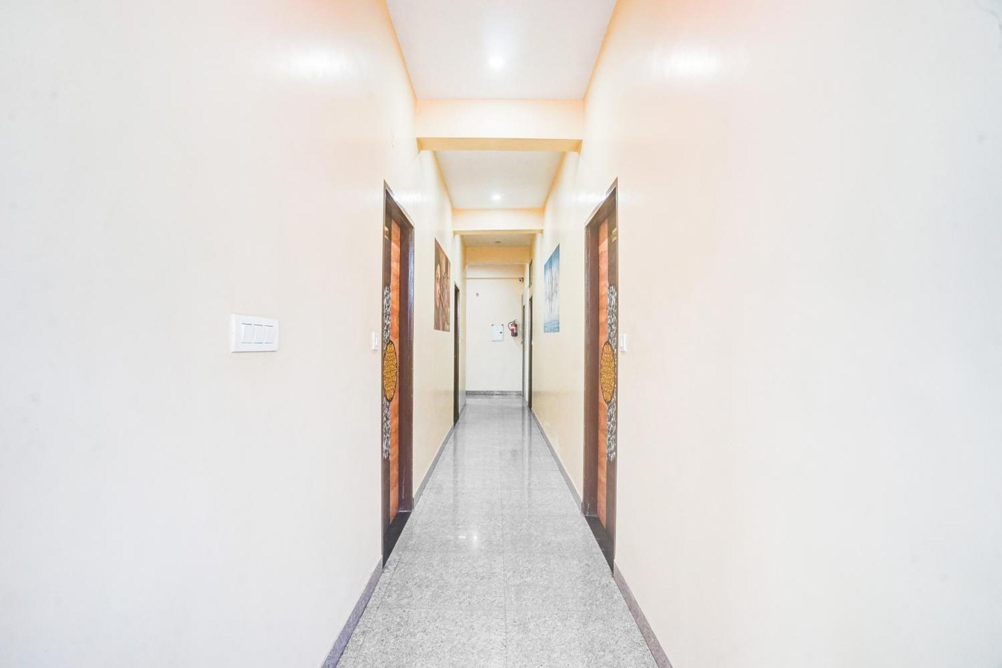 O R Square Hotel 4*