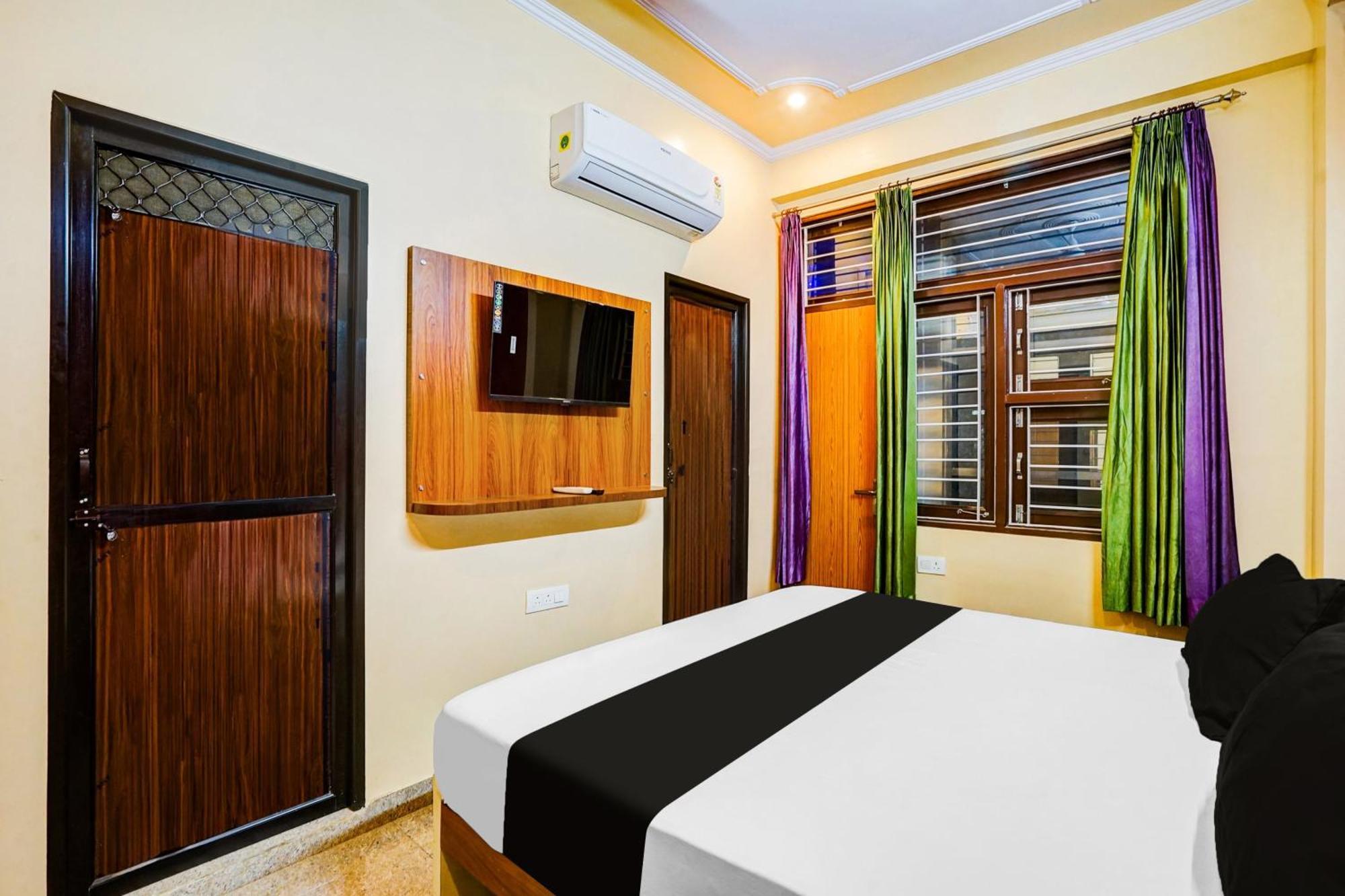 Hotel O R Square 4*