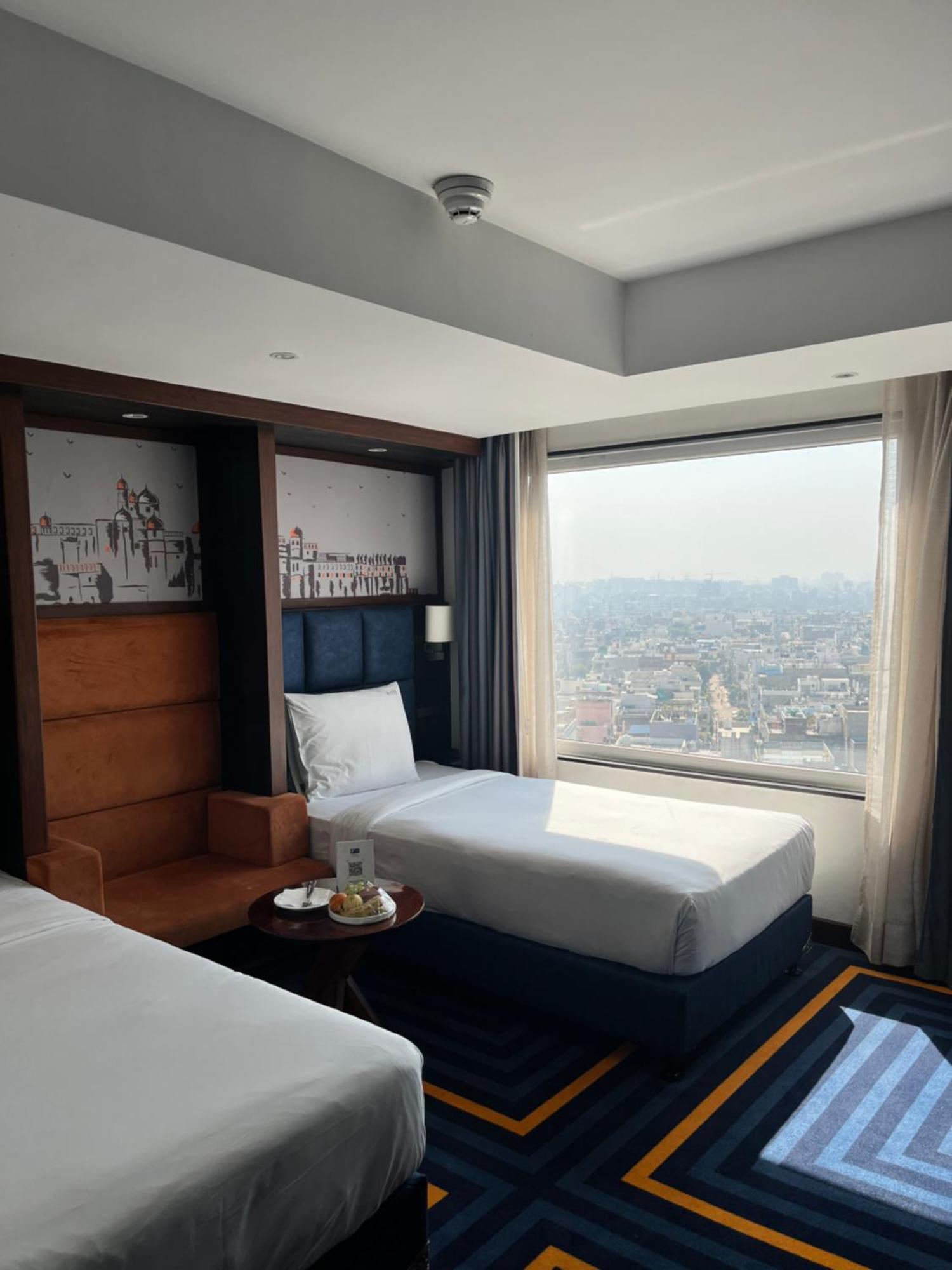 Express & Gopalpura 4*