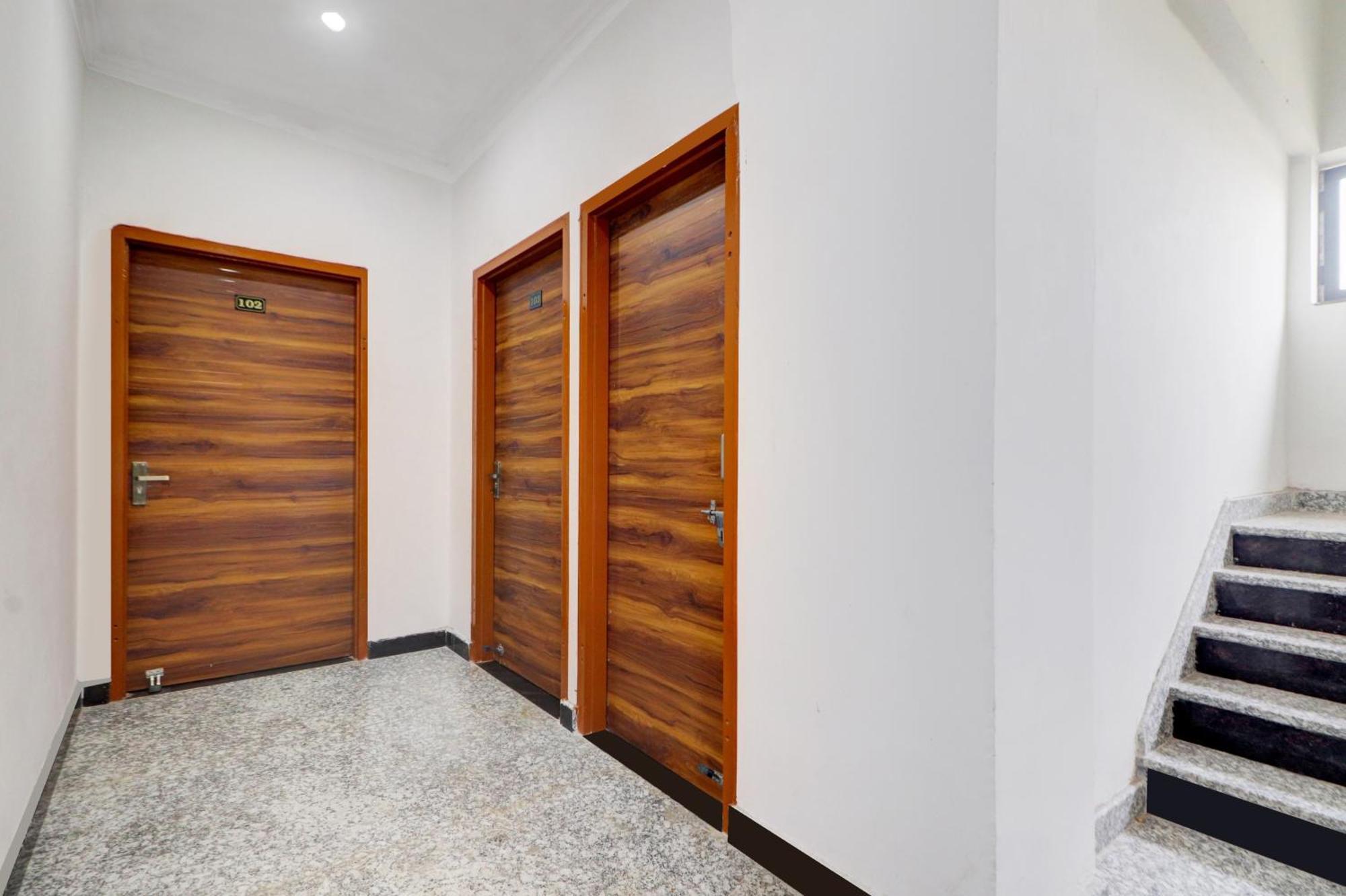 O Gulabi Hotel 3*