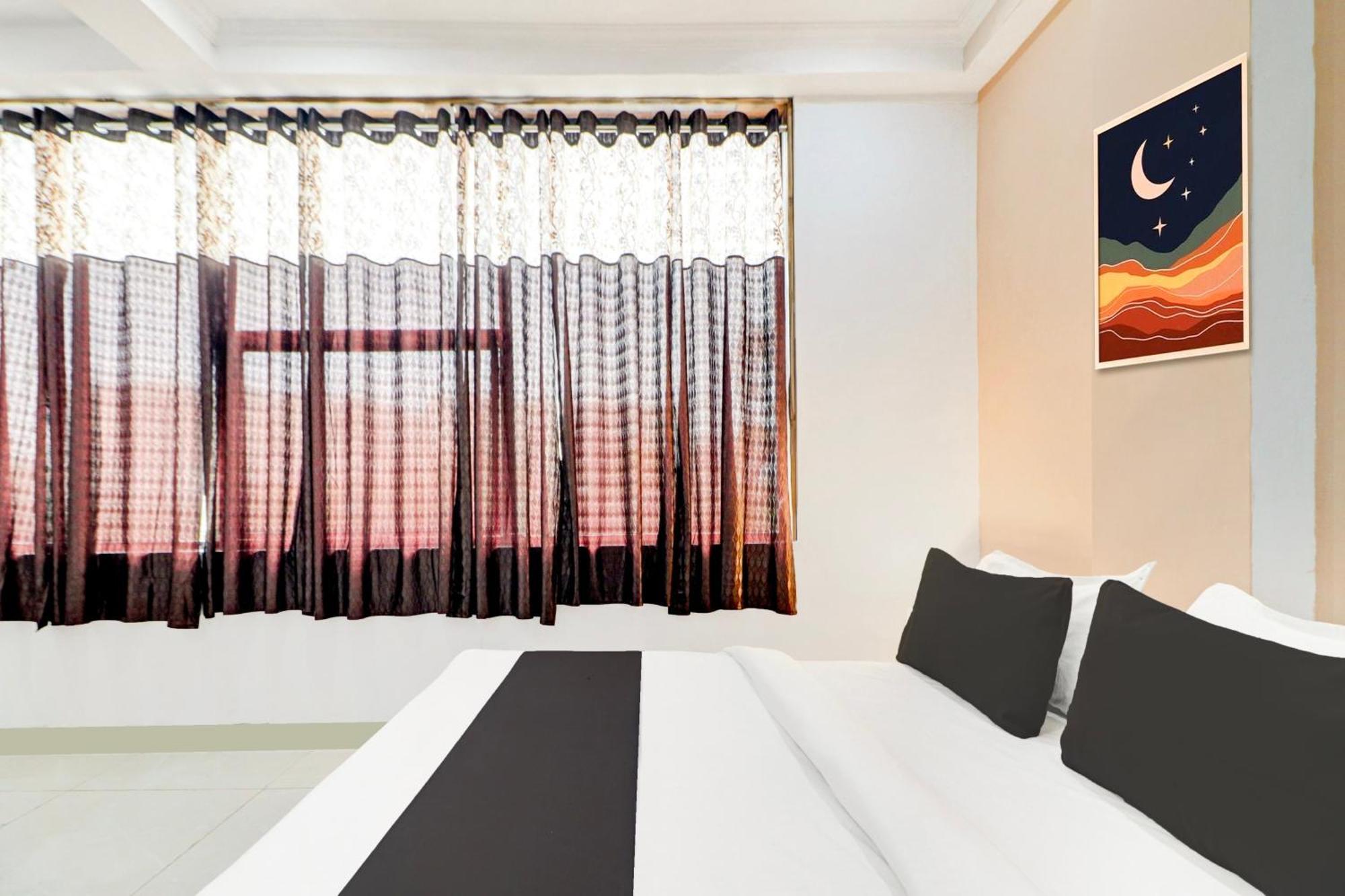 O Gulabi Hotel 3*
