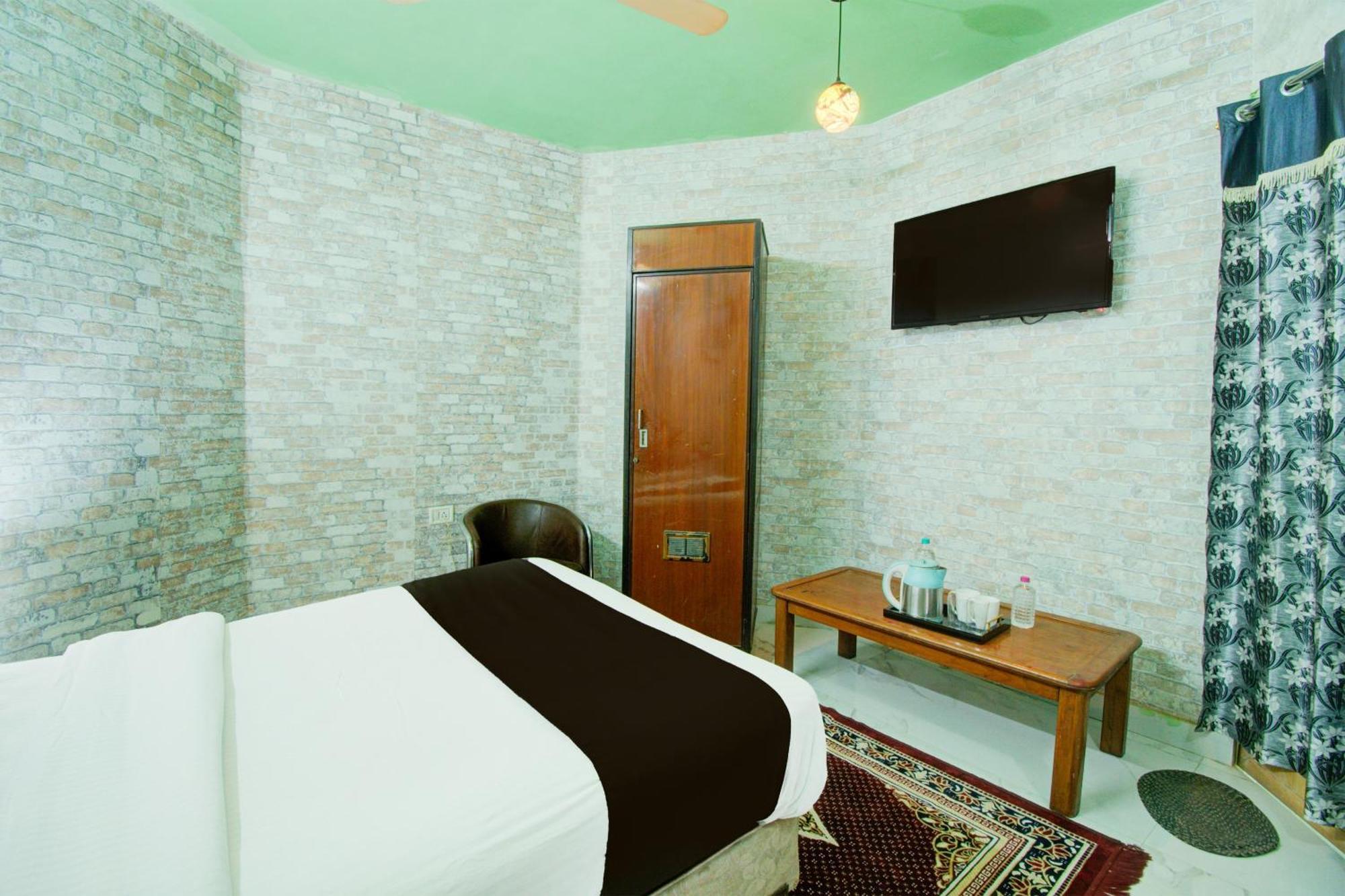 Hotel O Airport 4*