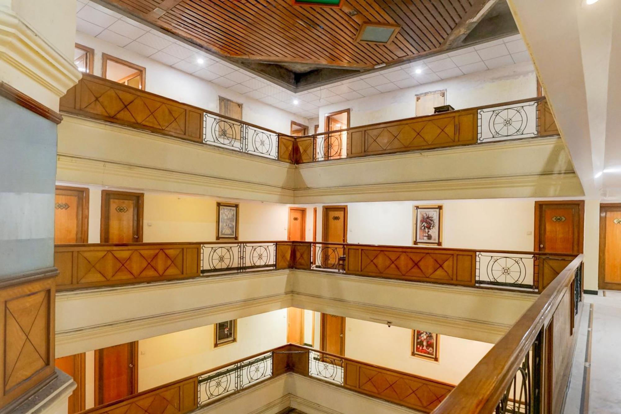 Super Townhouse Subhash Nagar Formerly Royal Palazzo Jaipur