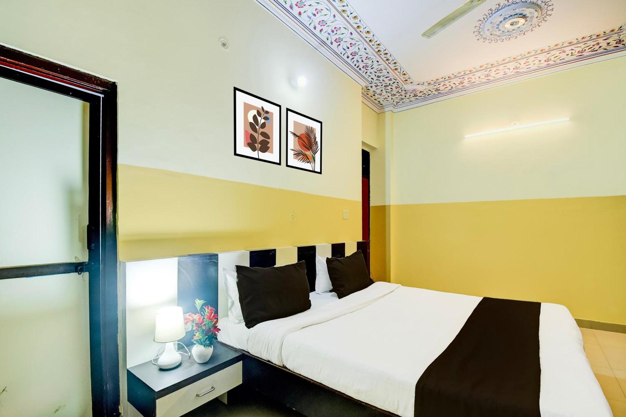 Super Collection O Ramgarh Mod Near Hawa Mahal Formerly Ng Palace